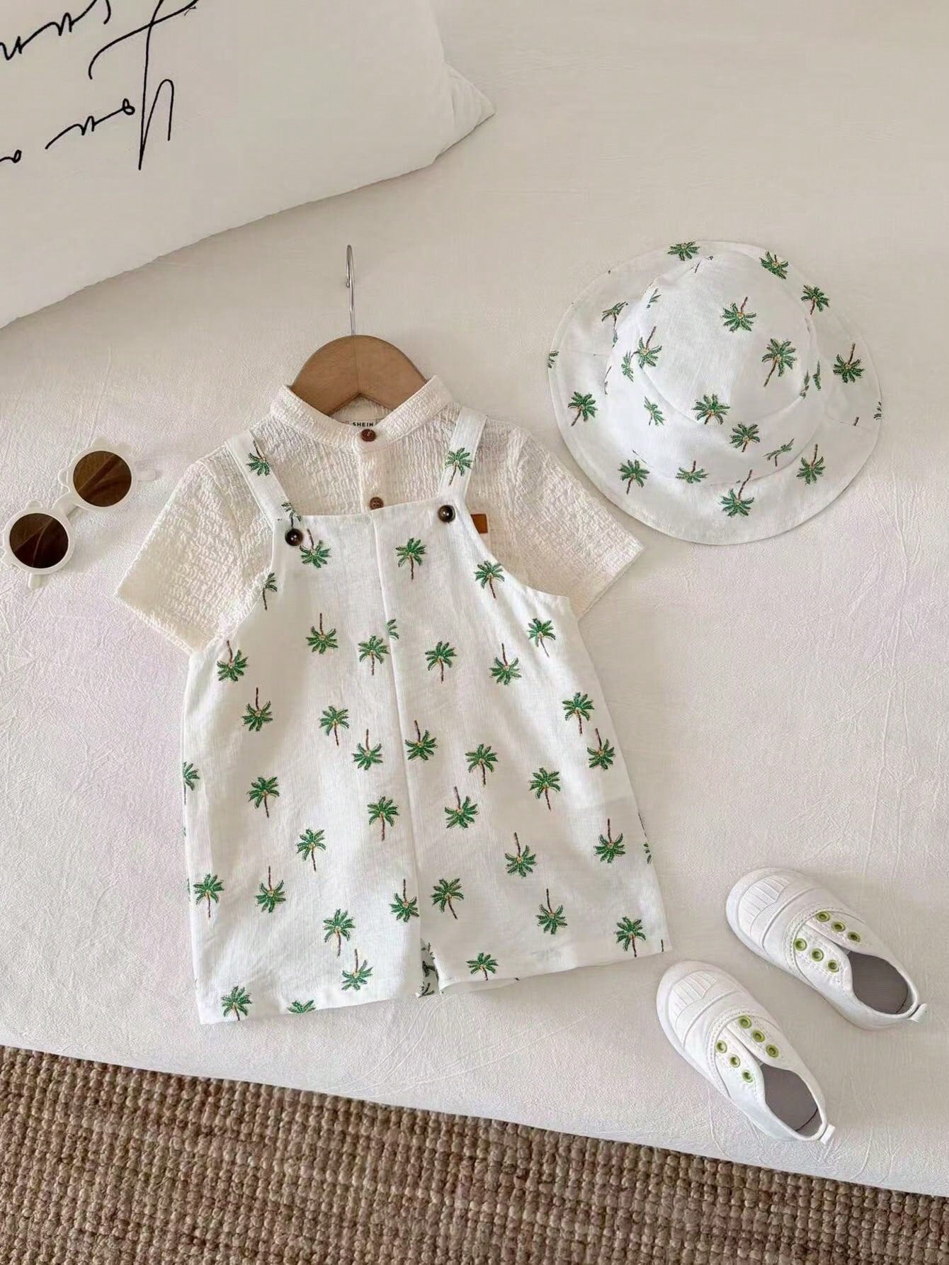 2pcs Boys Palm Print Dungaree Shorts & Bucket Hat - Ivory | 21 Cent...