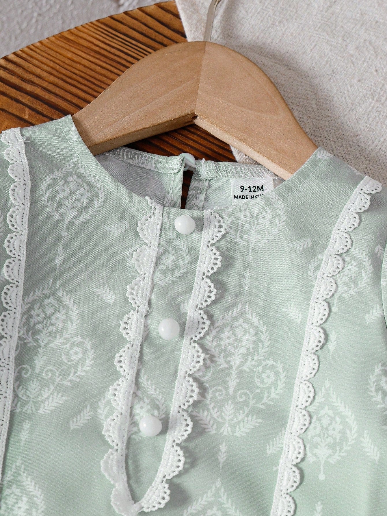 2pcs Girls Damask Print Lace-Trim Top & Wide-Leg Pants - Sage | 21 ...