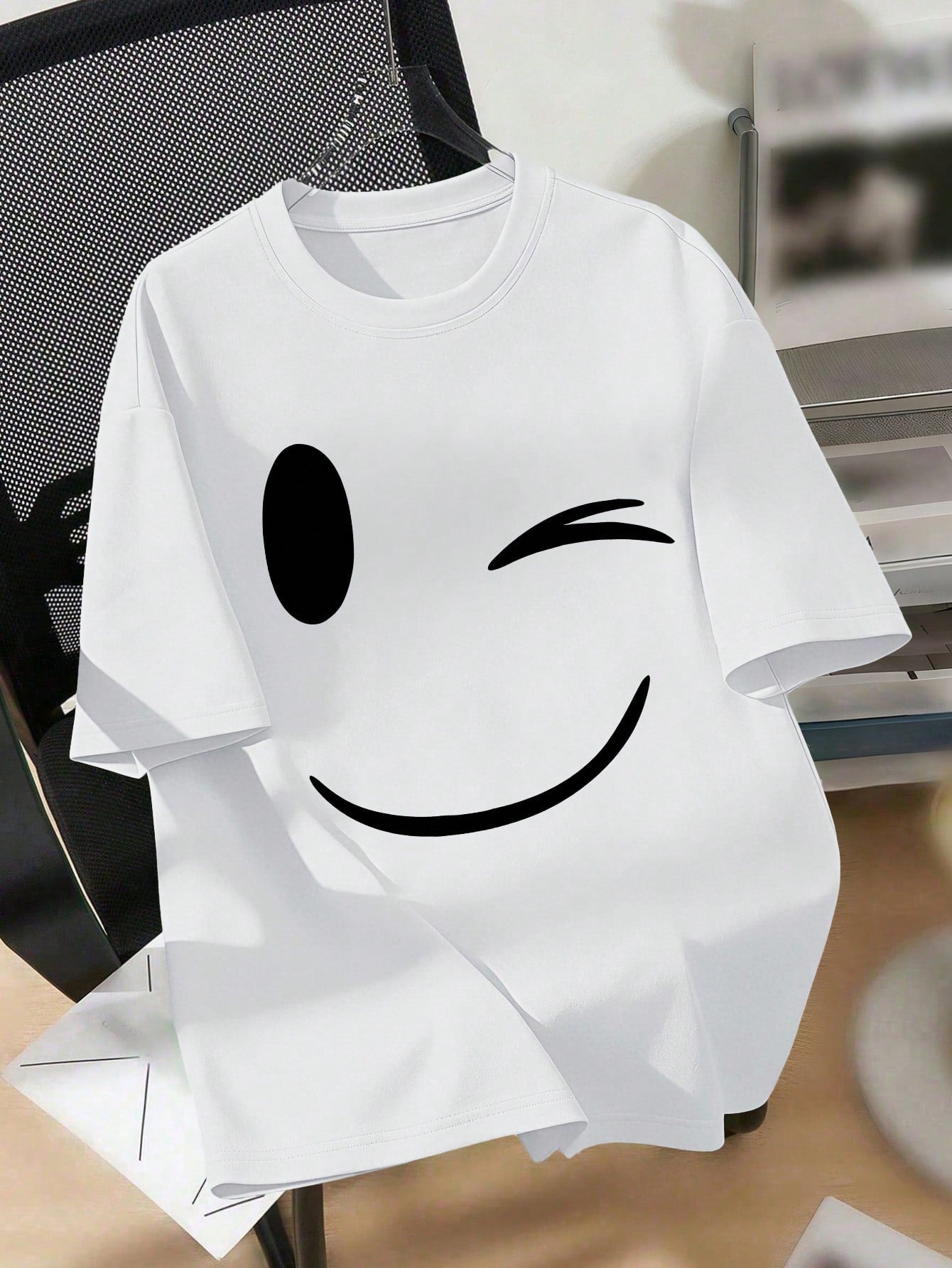 Boys Wink Graphic Print Crew Neck Tee - Ivory | 21 Century Kids