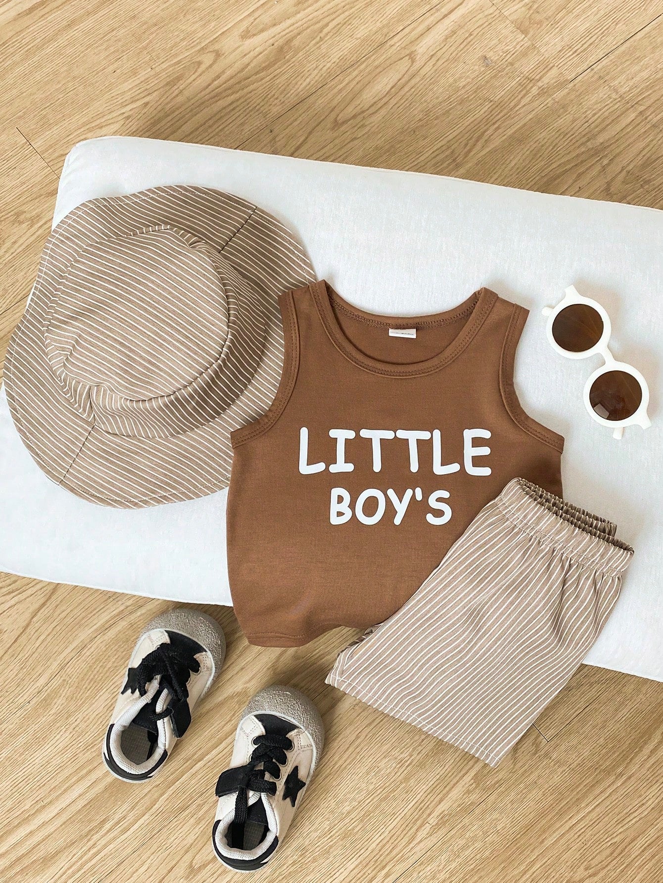 3pcs Boys Letter Graphic Tank Top & Striped Shorts Set - Mocha