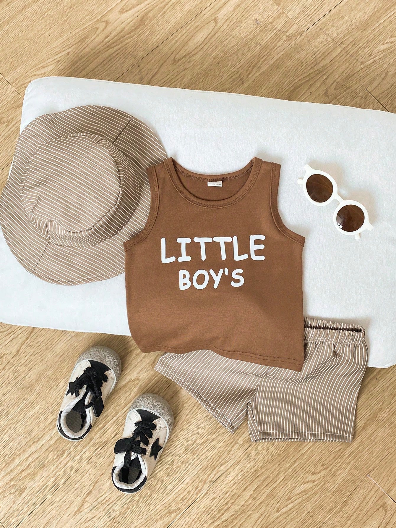 3pcs Boys Letter Graphic Tank Top & Striped Shorts Set - Mocha