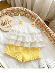 2pcs Girls Eyelet Ruffle Camisole & Floral Shorts Set - Ivory | 21 ...