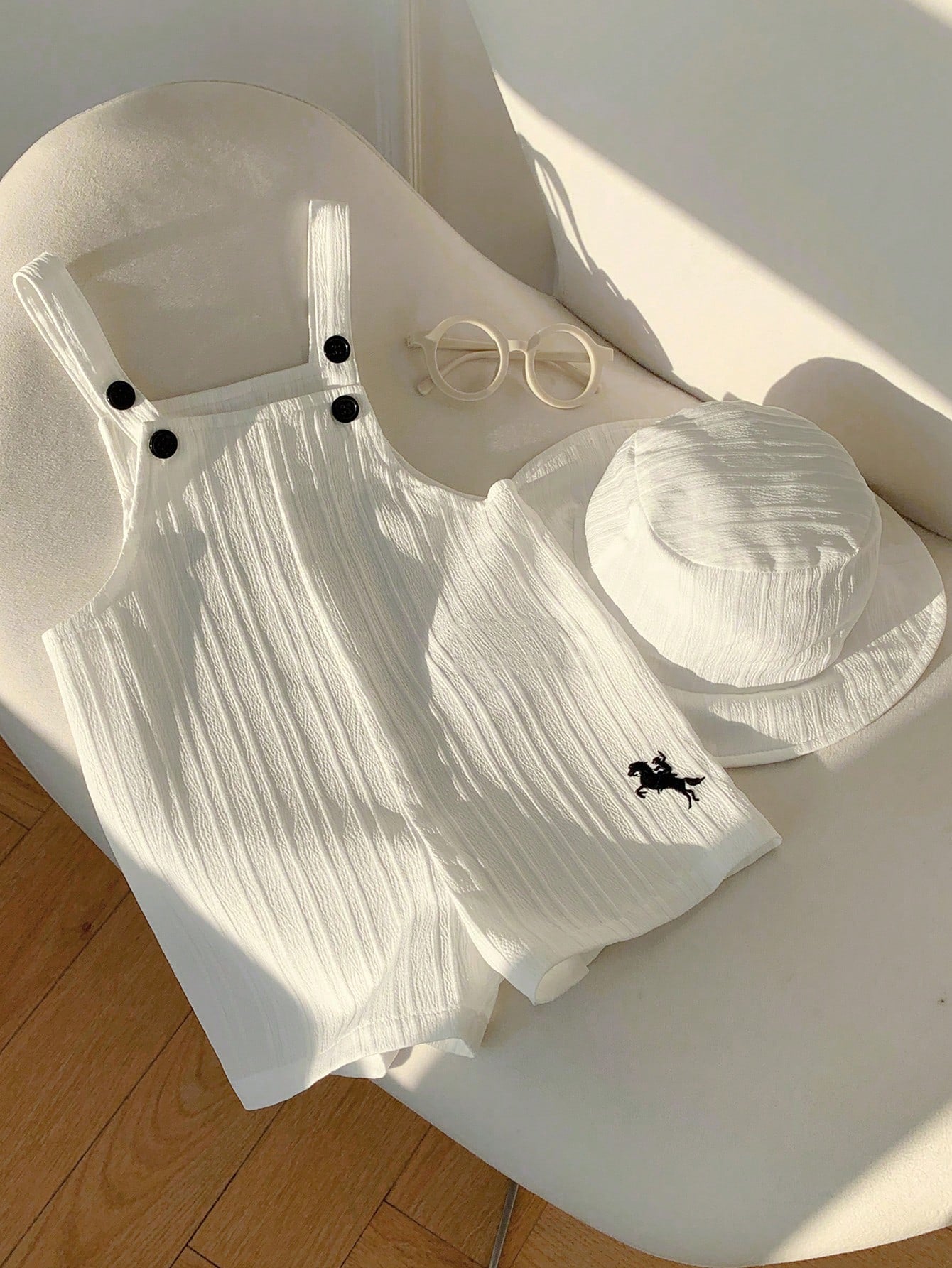 Boys Linen-Texture Bib Romper & Bucket Hat Set - Ivory