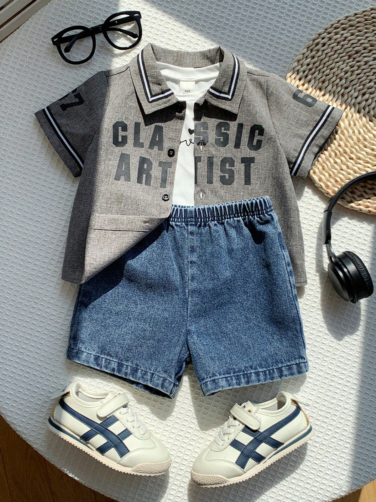 2pcs Boys Classic Artist Varsity Jacket & Denim Shorts Set - Griege