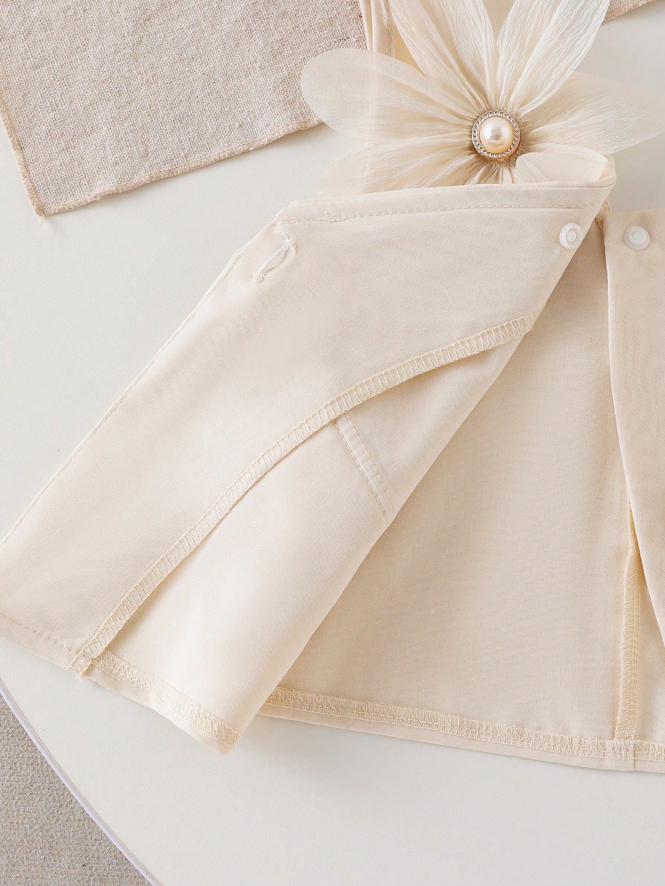 2pcs Little Girls Floral Appliqué Asymmetric Vest & Flared Trousers...