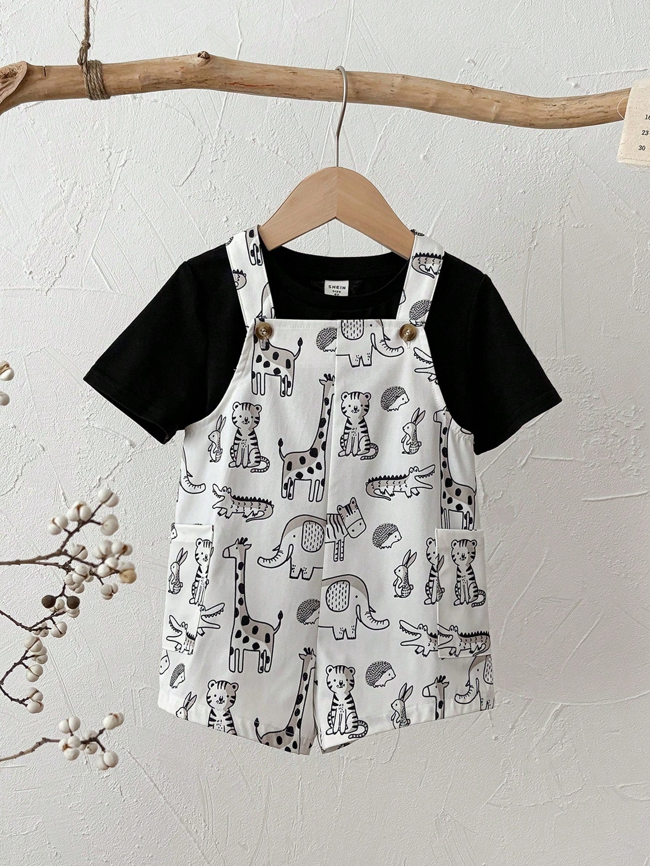 2pcs Unisex Safari Animal Print Tee & Dungaree Set - Ivory | 21 Cen...