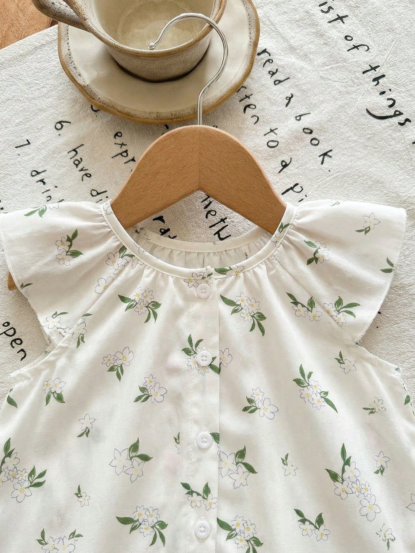 Girls Floral Print Ruffle Sleeve Top & Shorts Set - Ivory