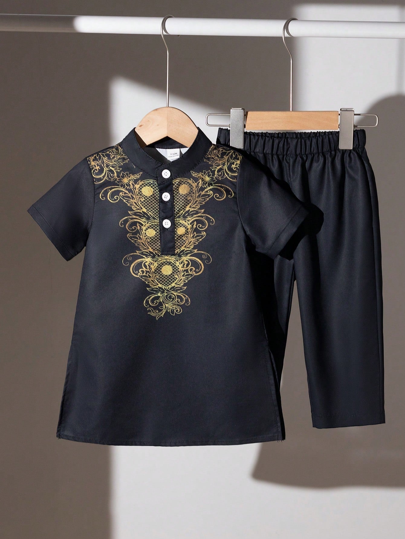 2pcs Boys Gold Baroque Print Kurta & Trousers Set - Onyx | 21 Centu...