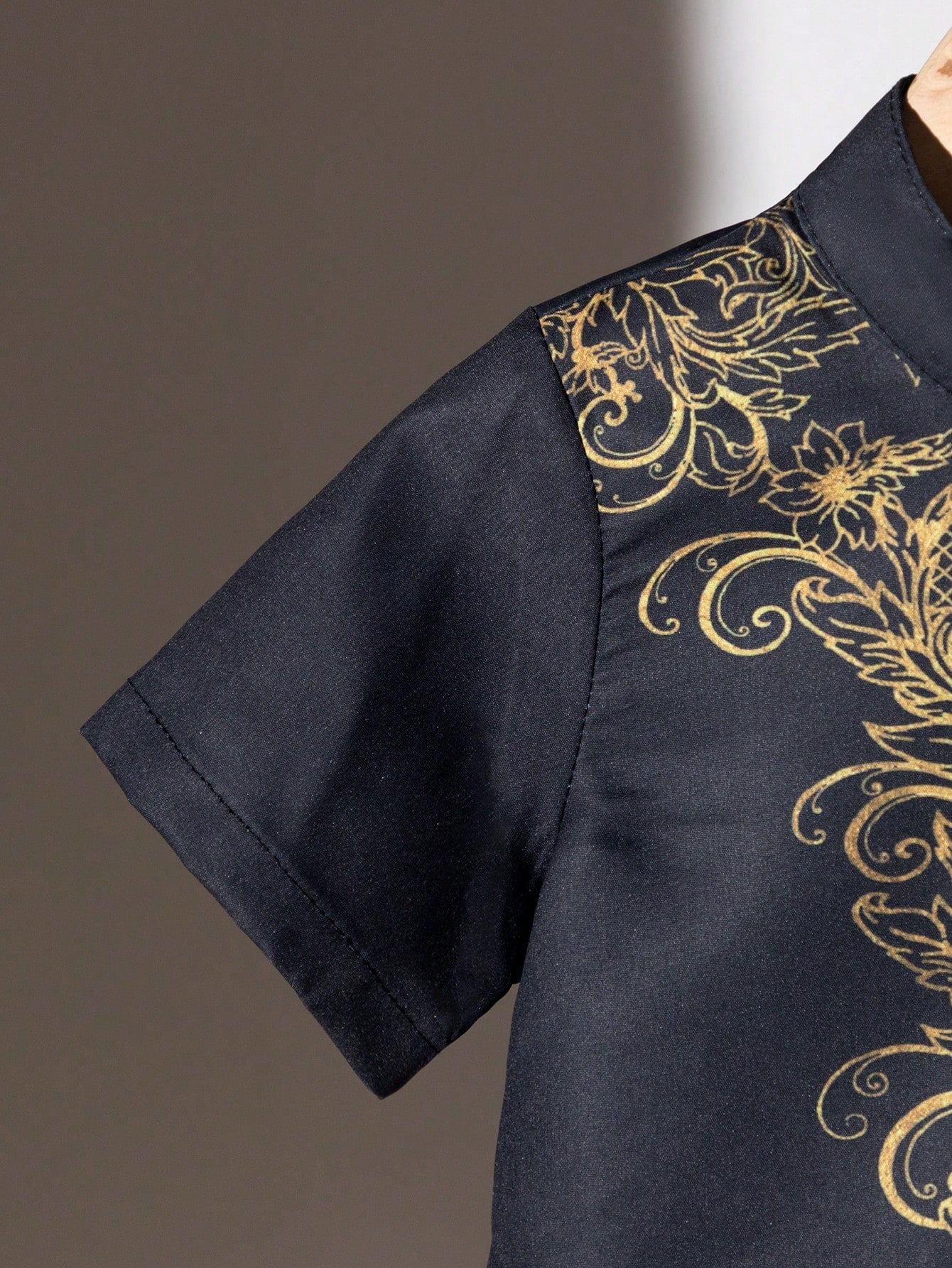 2pcs Boys Gold Baroque Print Kurta & Trousers Set - Onyx | 21 Centu...