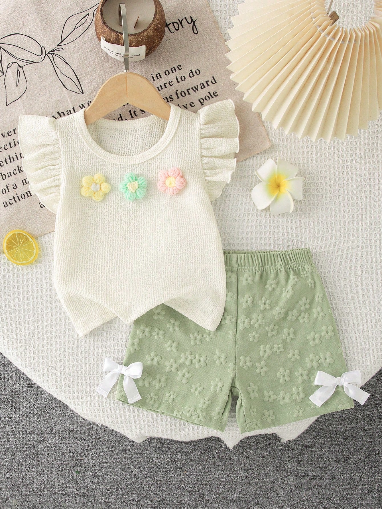 Girls 3D Floral Ruffle Sleeve Top & Shorts Set - Ivory