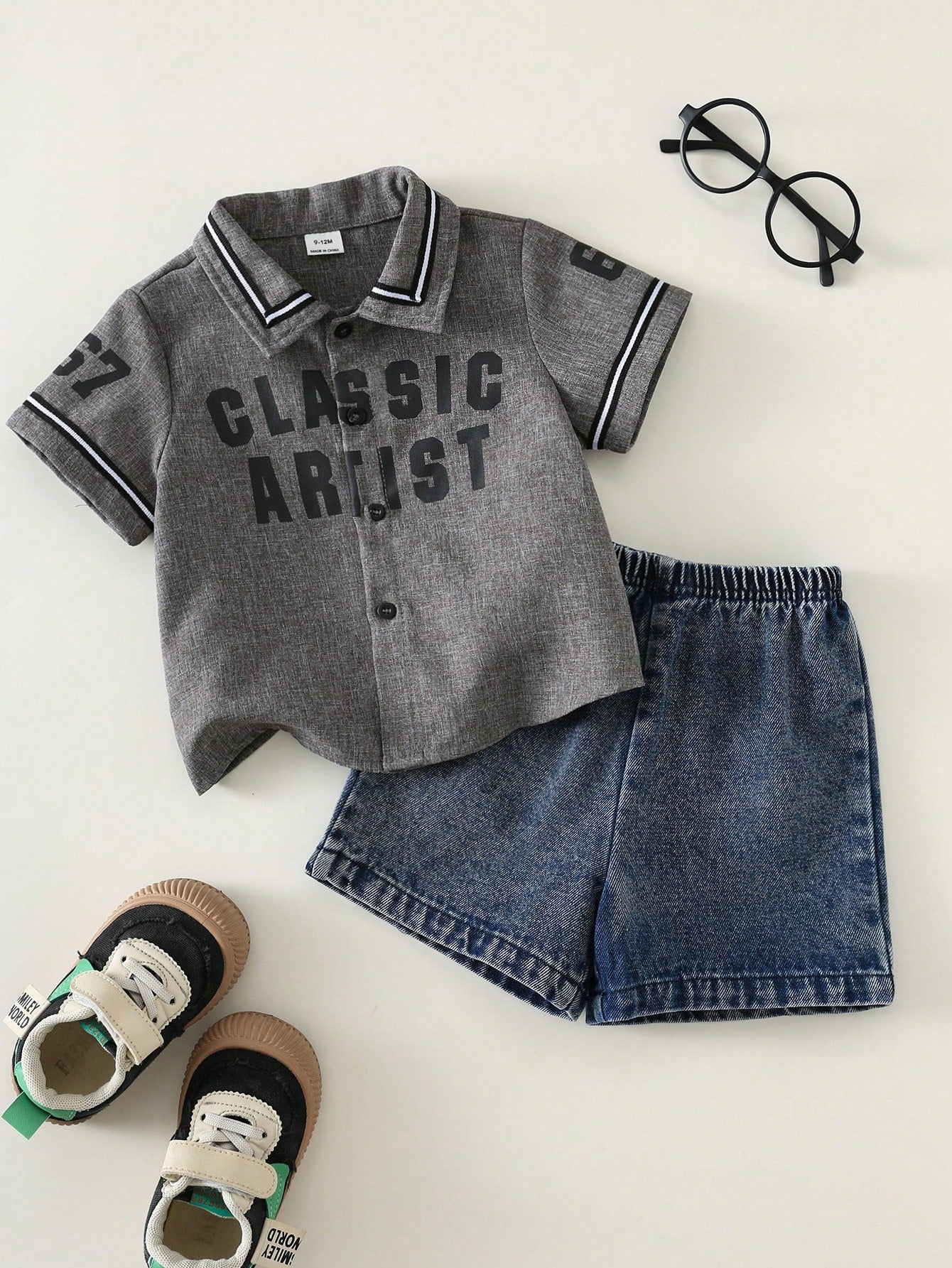2pcs Boys Classic Artist Varsity Jacket & Denim Shorts Set - Griege