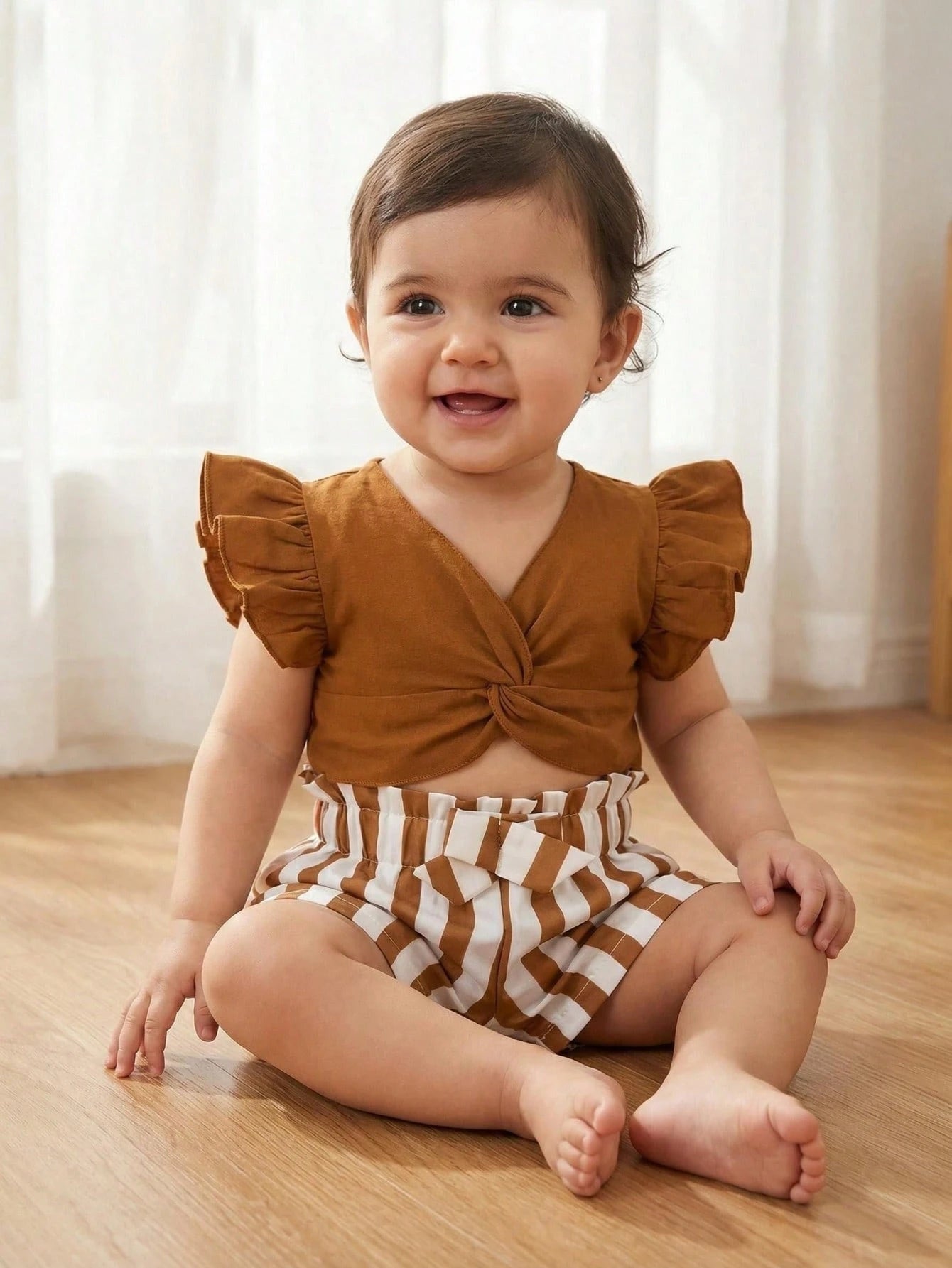 2pcs Girls Twist-Front Ruffle Top & Striped Shorts Set - Cognac