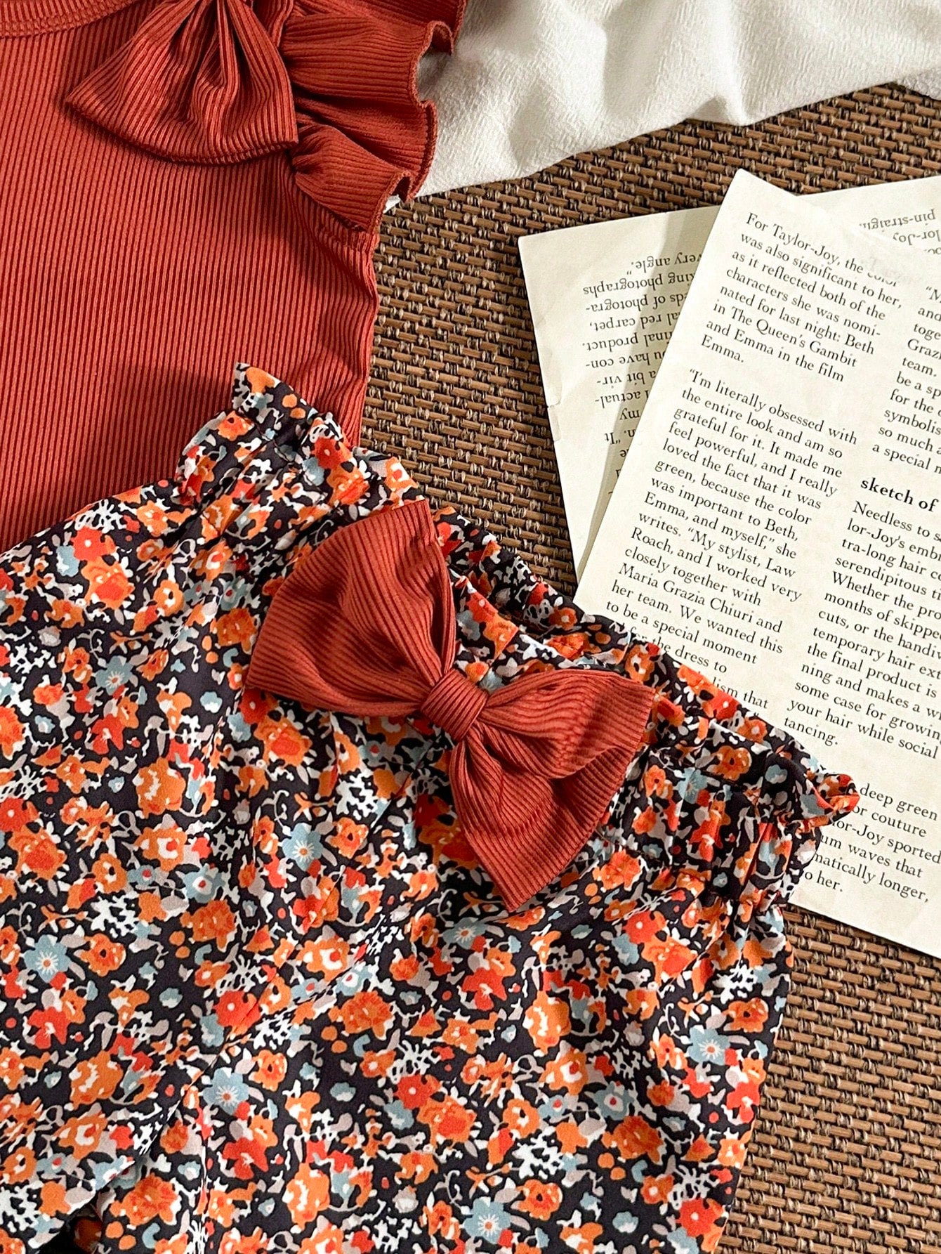2pcs Girls Bow Ruffle Ribbed Top & Floral Shorts Set - Terracotta |...