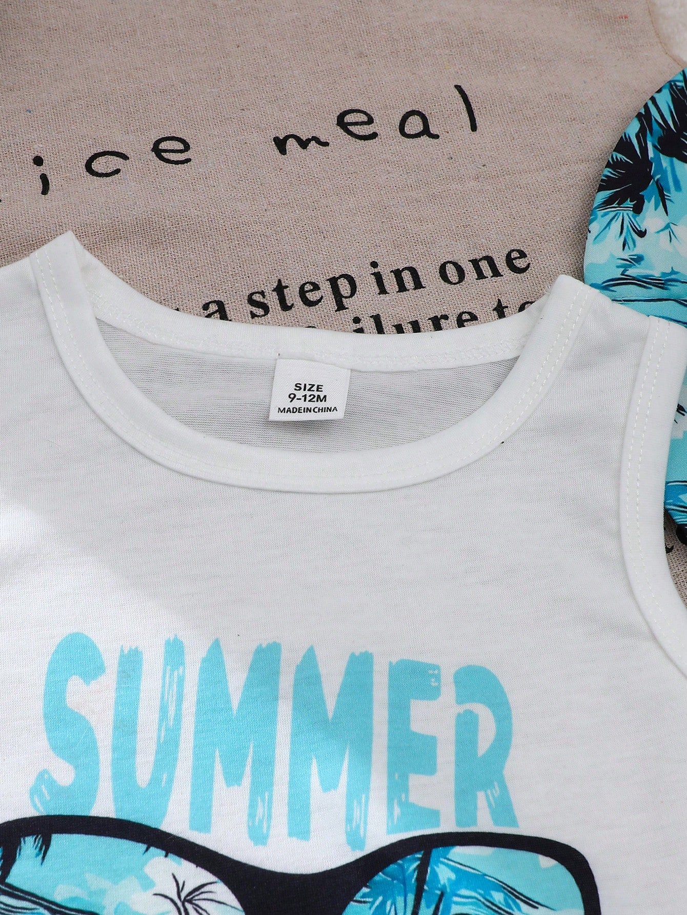 3pcs Boys Tropical Print Vest, Shorts & Bucket Hat Set - Cerulean
