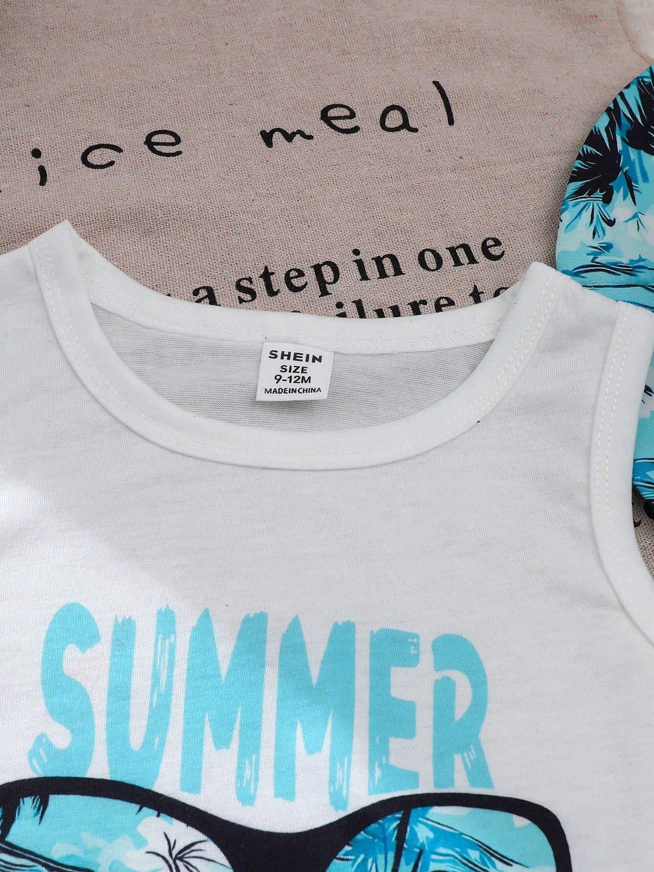 3pcs Boys Tropical Print Vest, Shorts & Bucket Hat Set - Cerulean