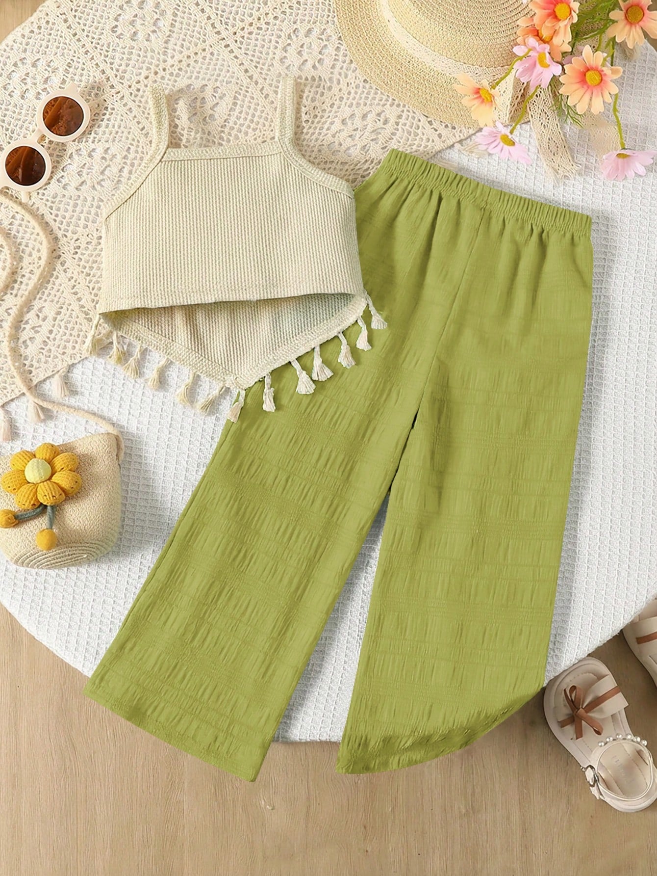 2pcs Little Girls 3D Floral Camisole & Wide-Leg Pants Set - Pistachio