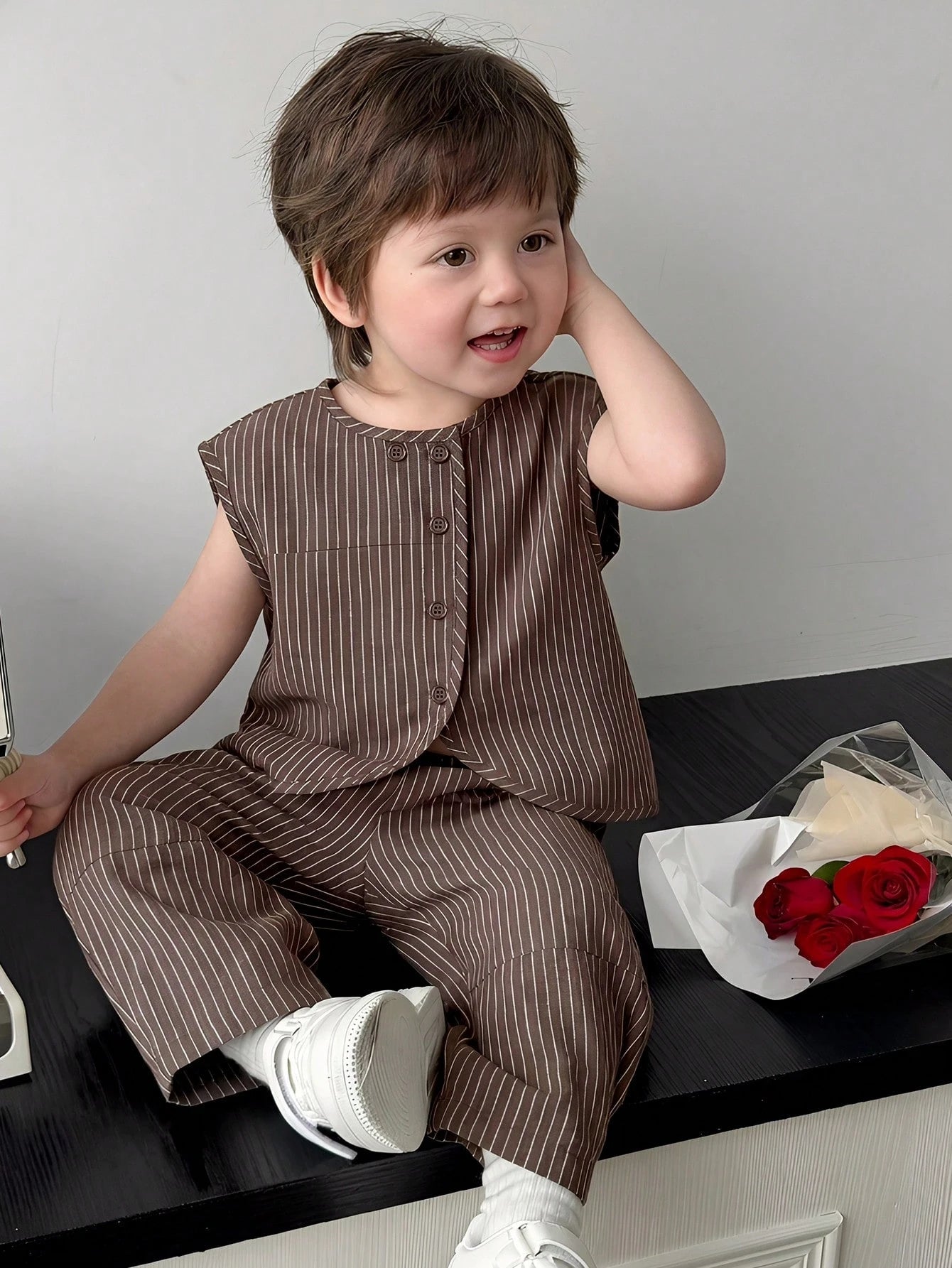 2pcs Boys Pinstripe Sleeveless Vest & Wide-Leg Trousers Set - Wenge...