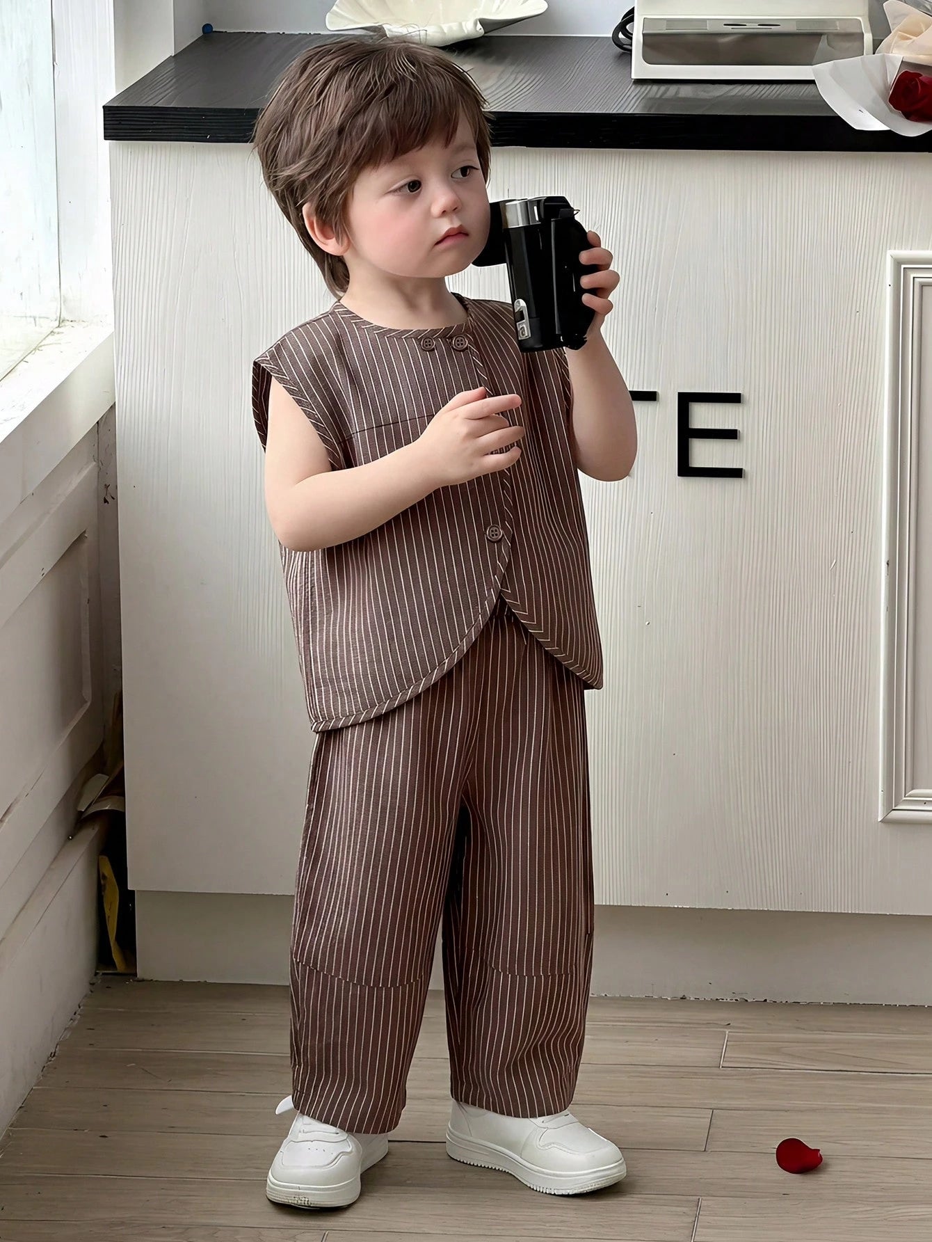2pcs Boys Pinstripe Sleeveless Vest & Wide-Leg Trousers Set - Wenge...