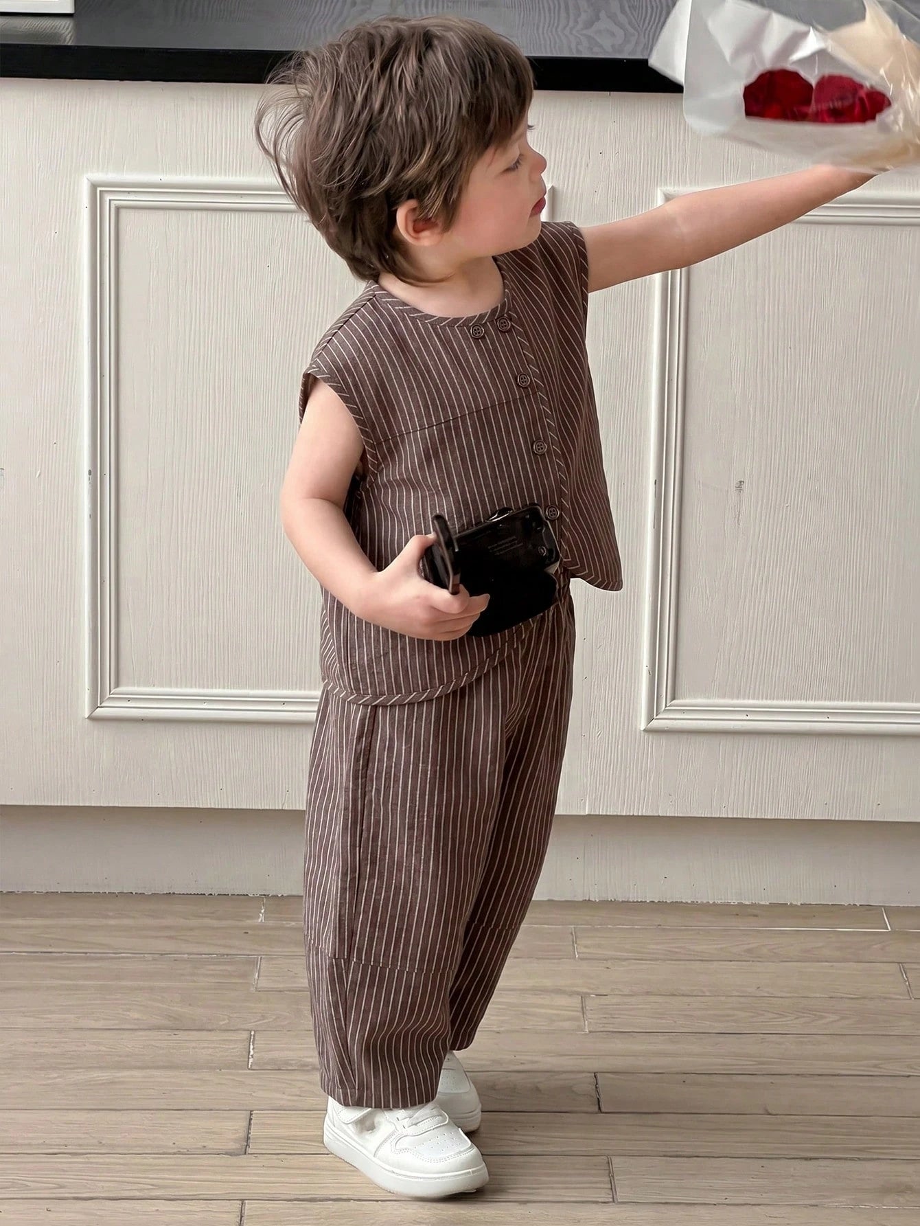 2pcs Boys Pinstripe Sleeveless Vest & Wide-Leg Trousers Set - Wenge...