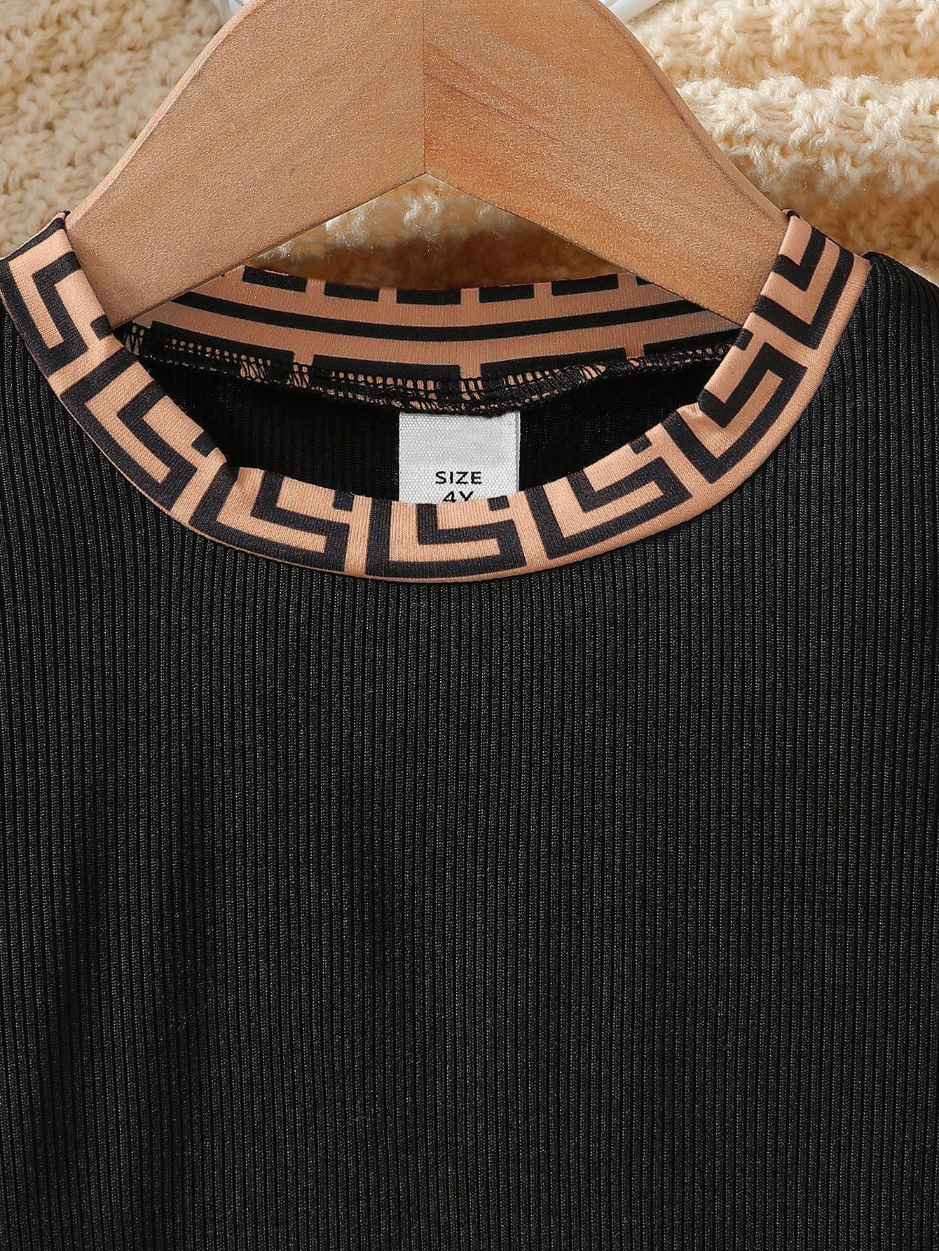 Little Girls Geometric Print Pleated Flutter Sleeve Dress - Caramel