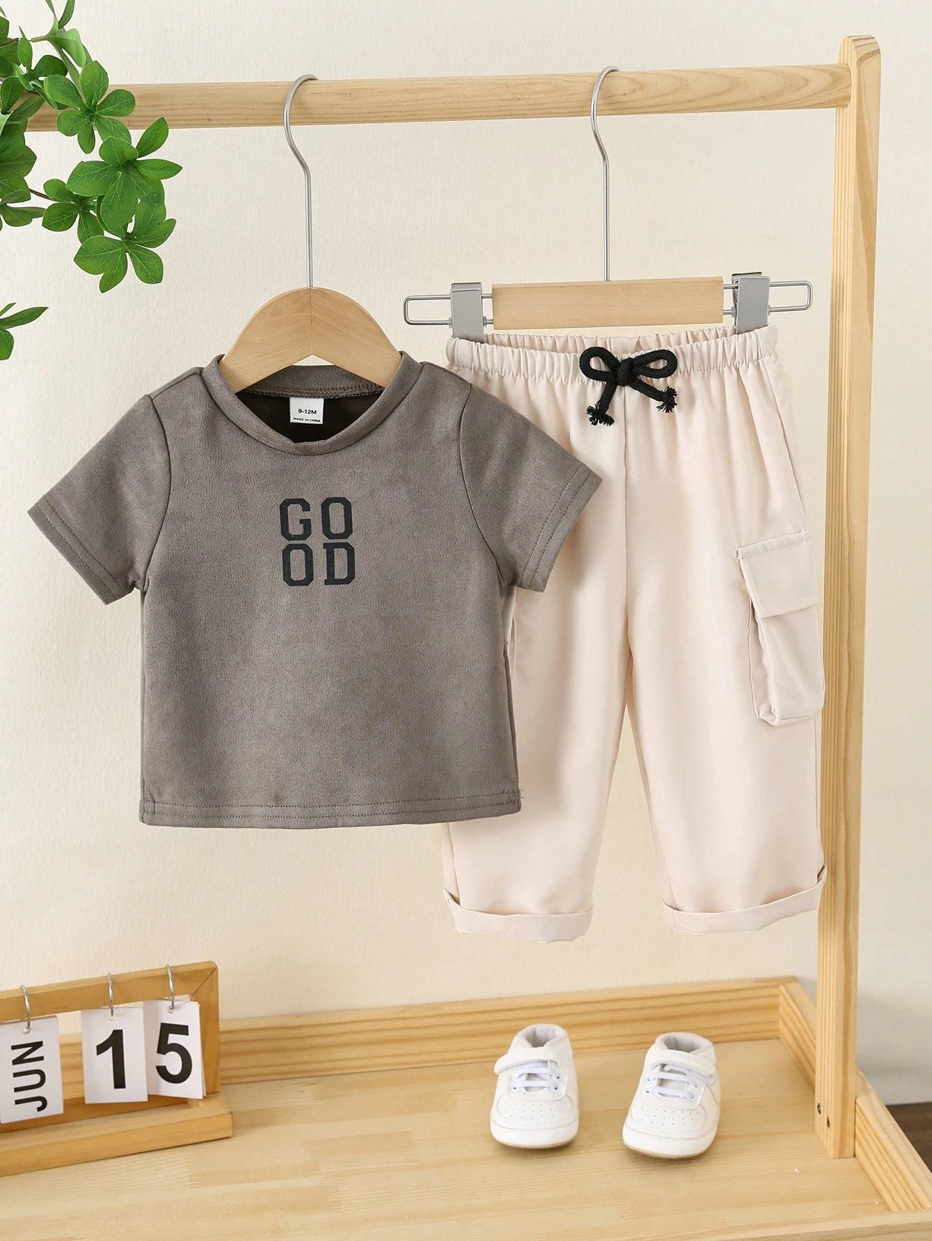 2pcs Boys 'Good' Graphic Tee & Cargo Pants Set - Wenge | 21 Century...