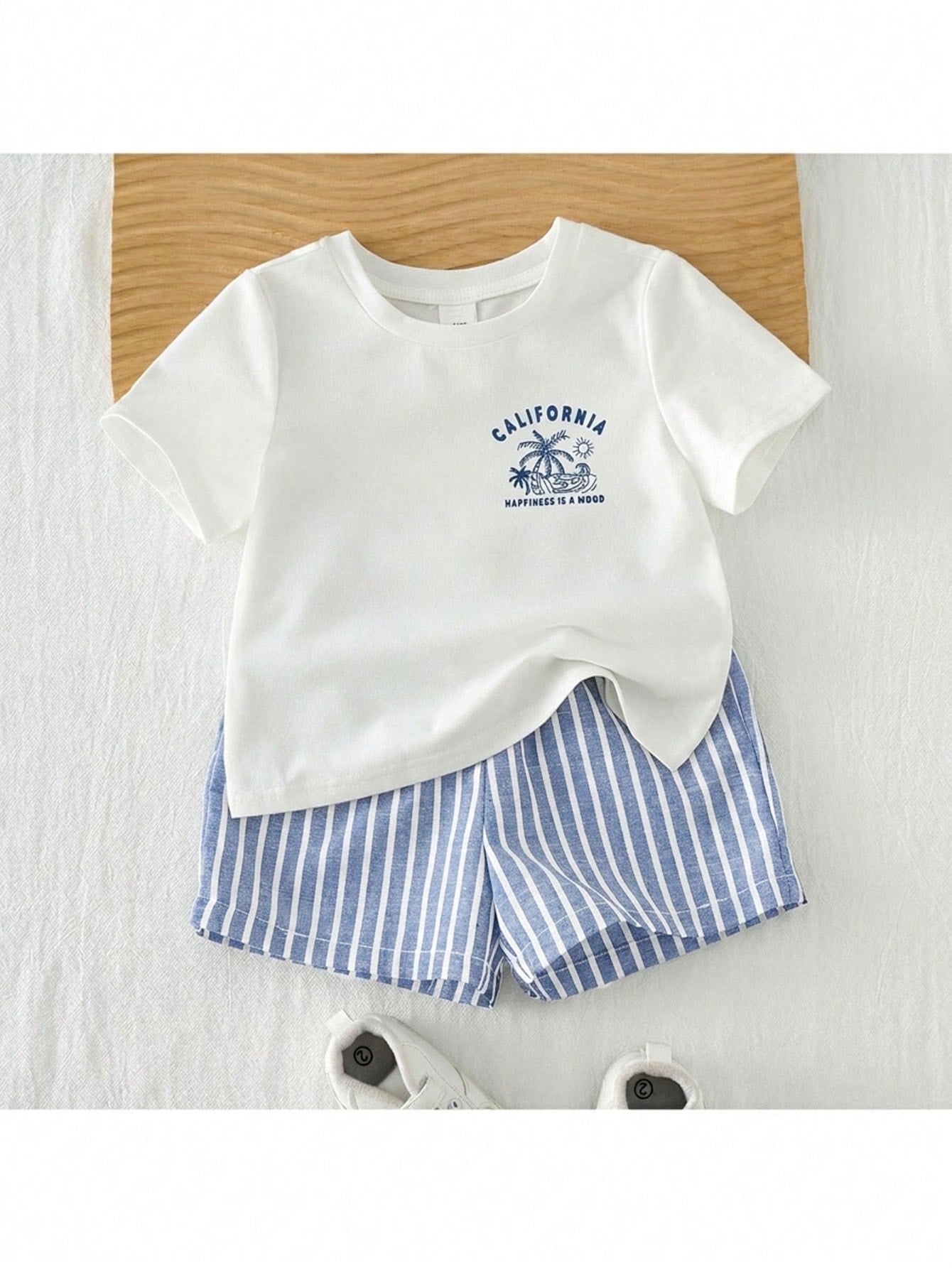 2pcs Boys California Graphic Tee & Striped Shorts Set - Ivory