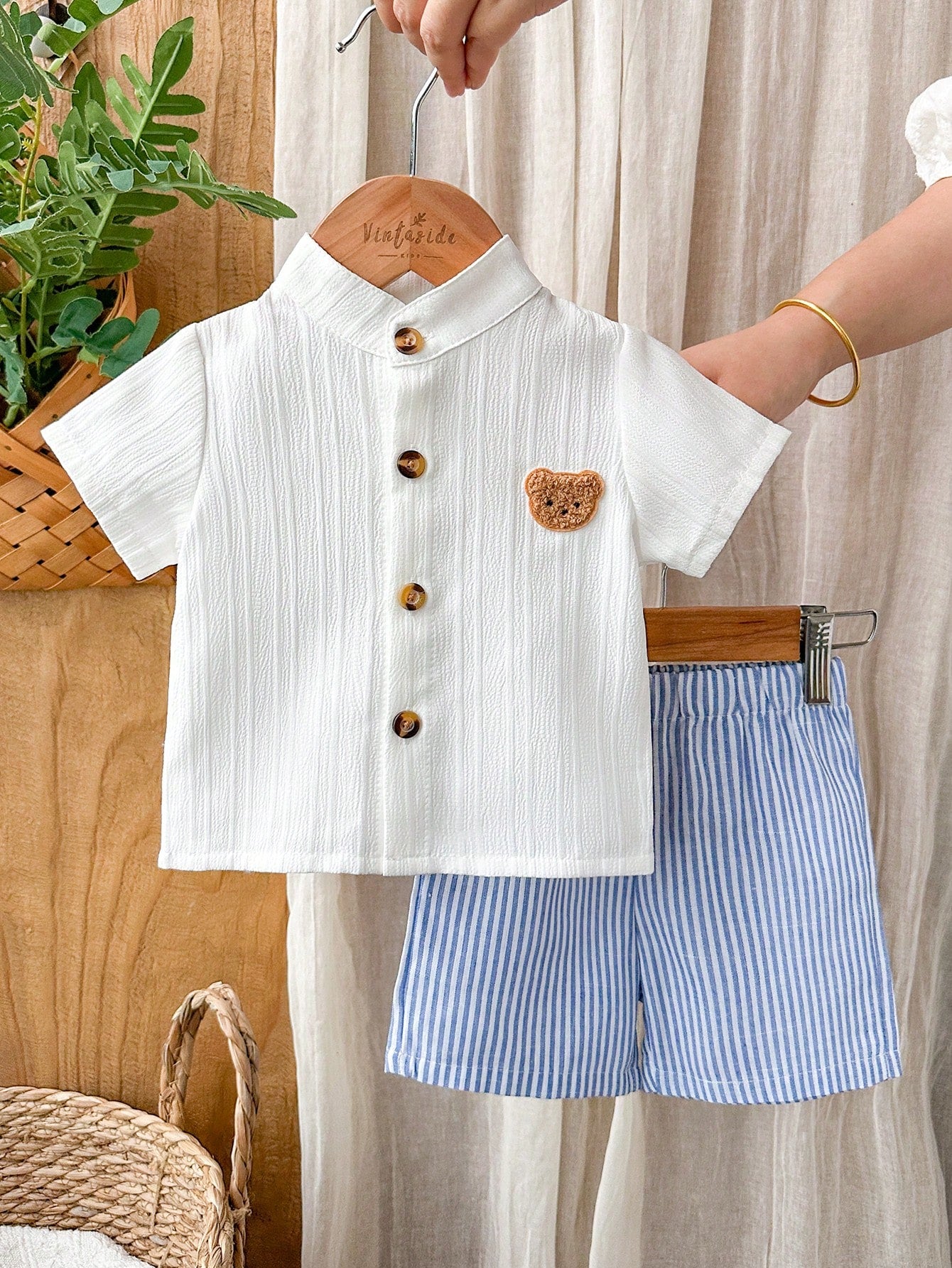 Boys Bear Patch Button-Front Shirt & Striped Shorts Set - Ivory