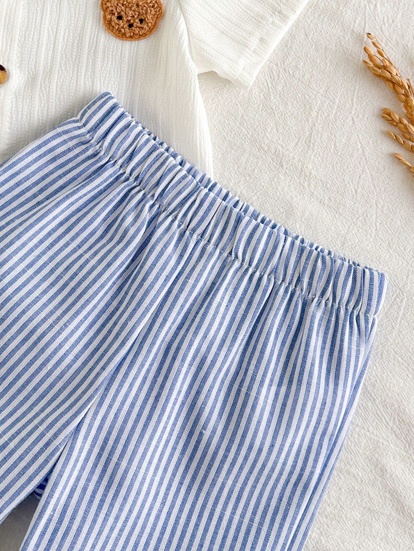 Boys Bear Patch Button-Front Shirt & Striped Shorts Set - Ivory