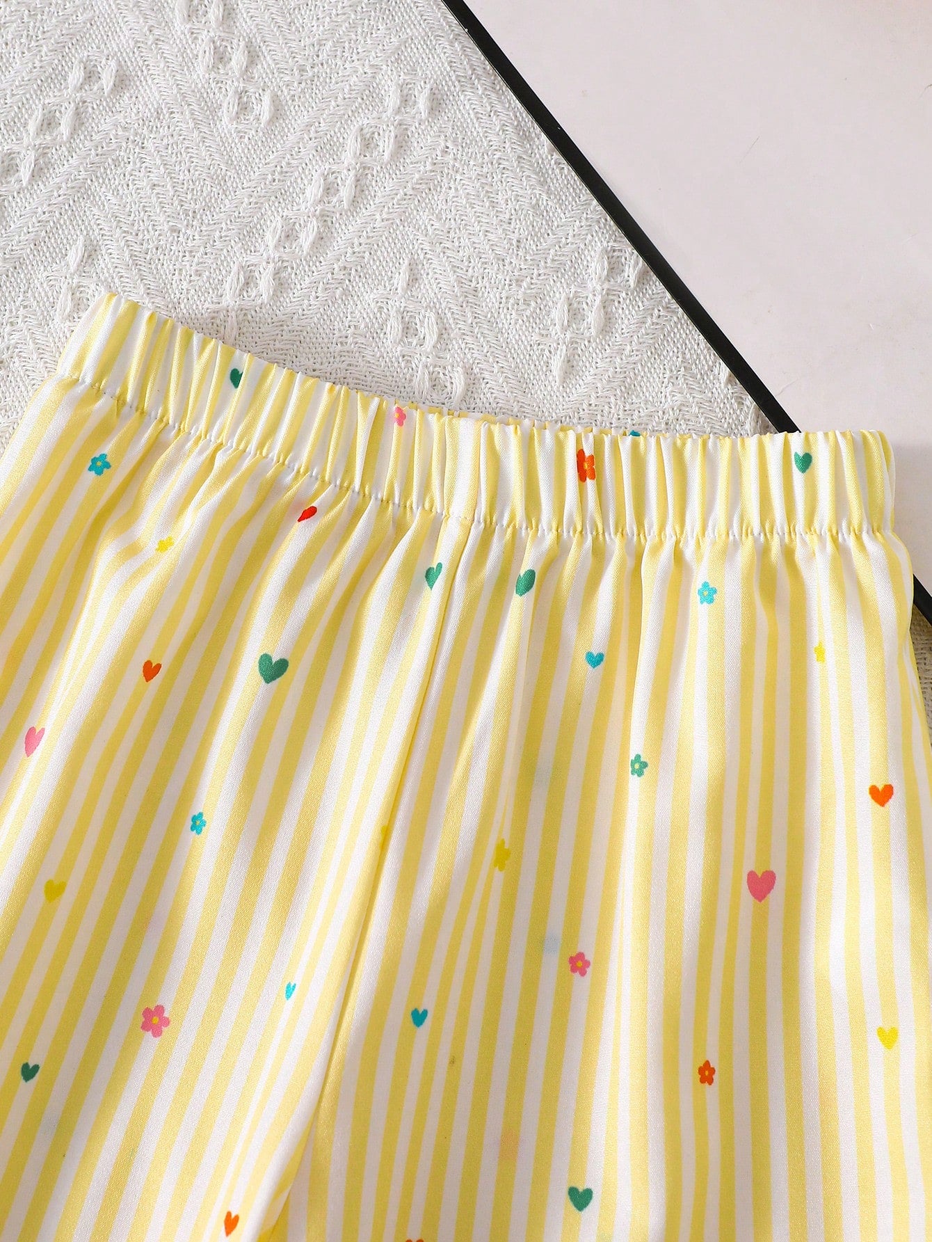 2pcs Little Girls Striped Floral Ruffle Sleeve Top & Wide-Leg Pants...