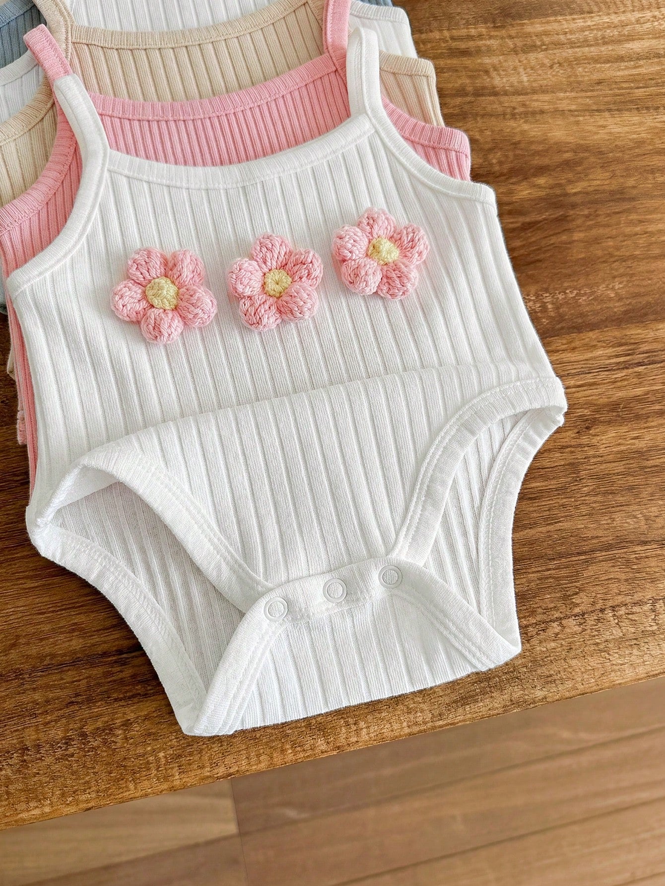 Baby Girls Floral Appliqué Ribbed Knit Romper - Ivory