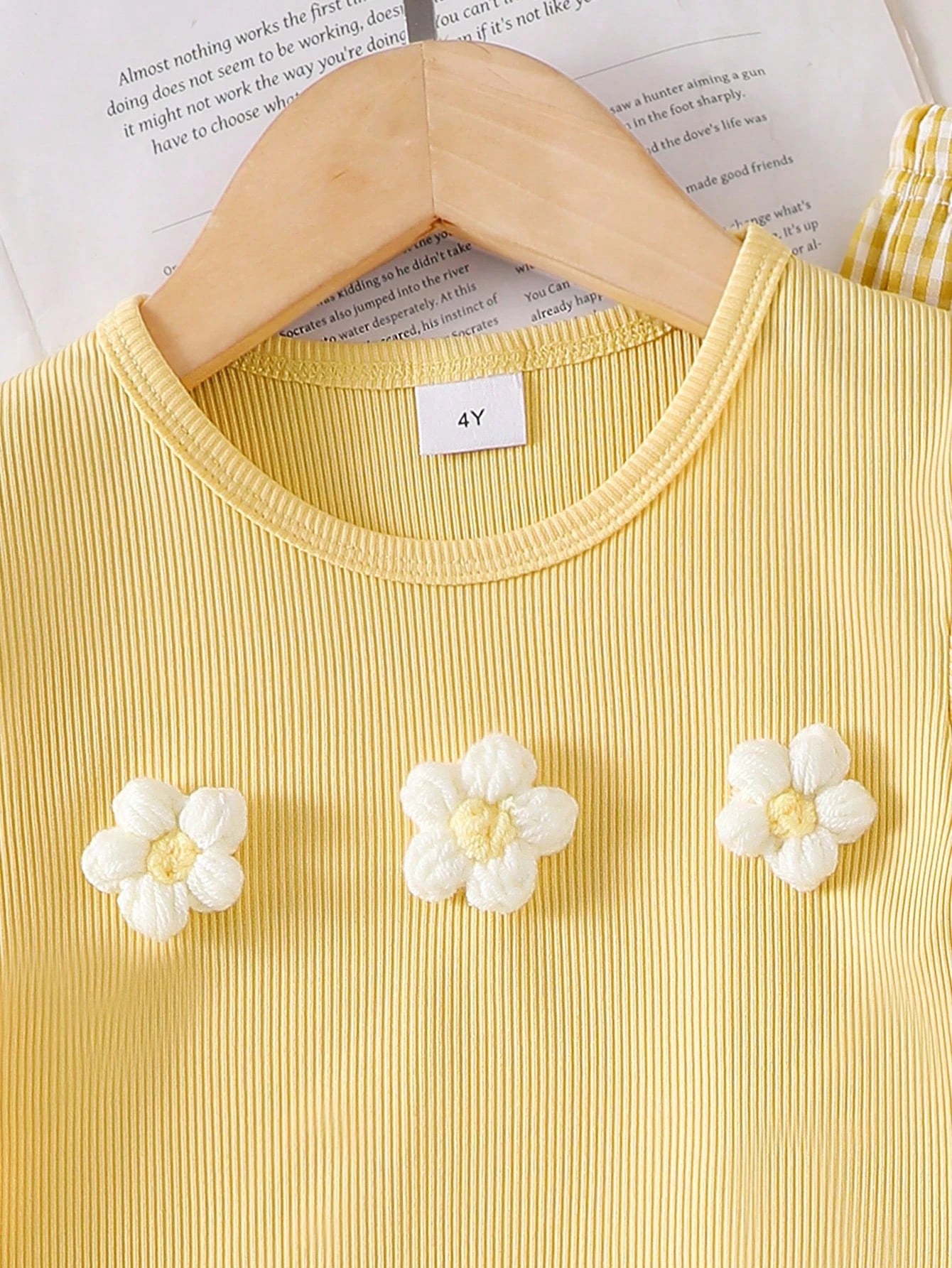 2pcs Girls 3D Floral Ribbed Tee & Daisy Gingham Pants - Buttercup