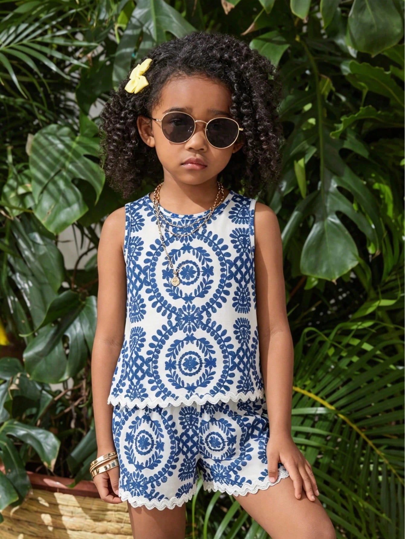 2pcs Girls Majolica Print Tank Top & Shorts Set - Ivory
