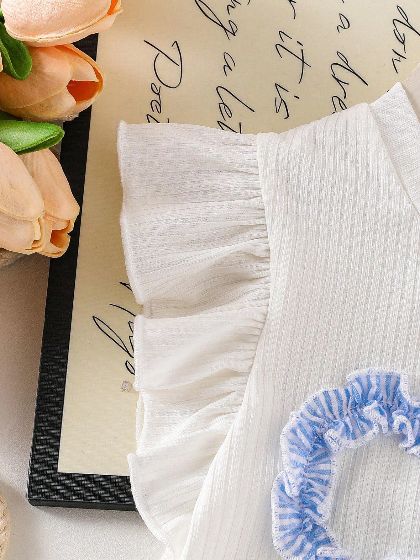 2pcs Little Girls Ruffle Tee & Seersucker Pleated Skirt Set - Ivory...