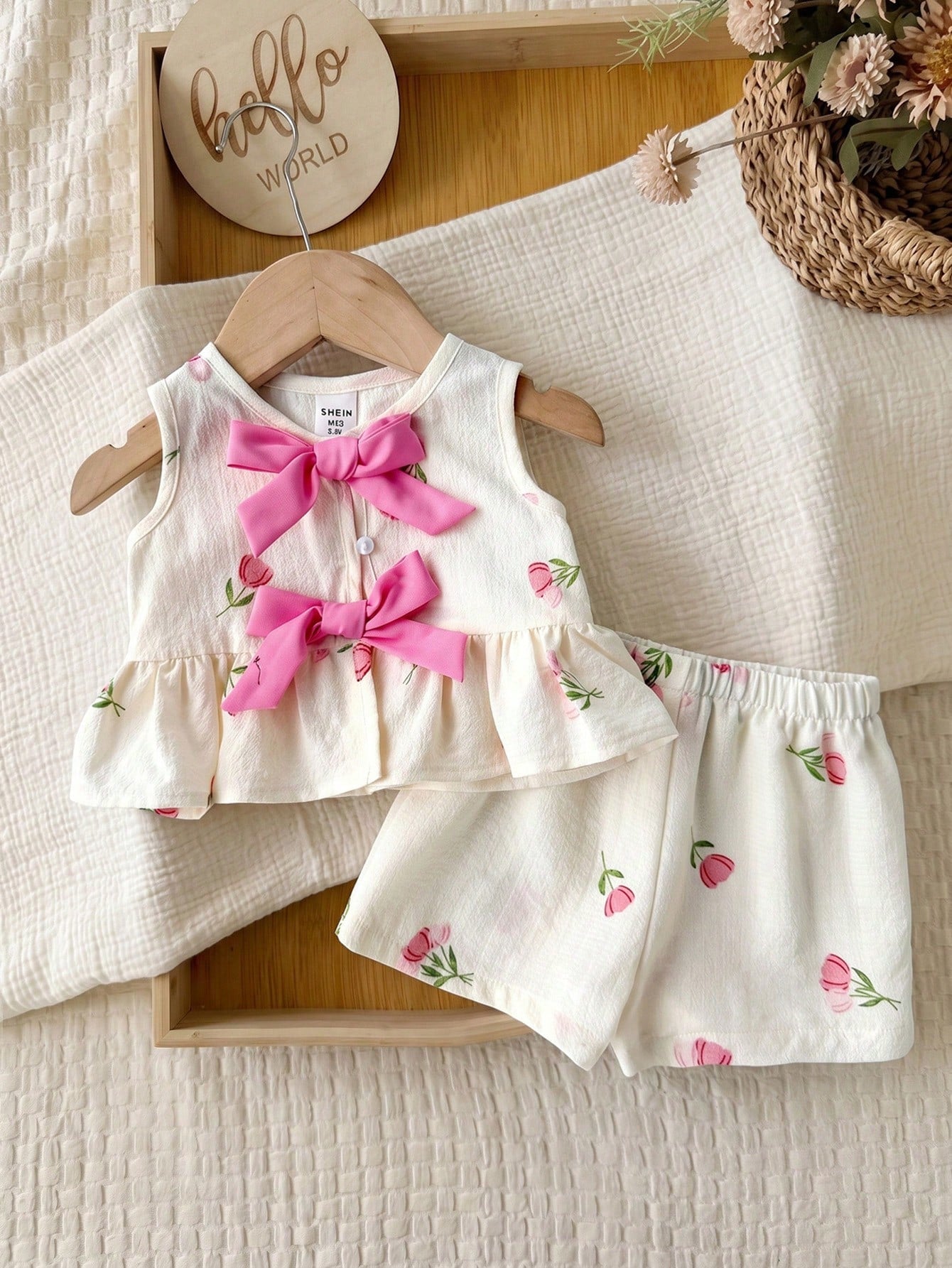 2pcs Baby Girls Tulip Print Bow Peplum Top & Shorts Set - Ivory | 2...