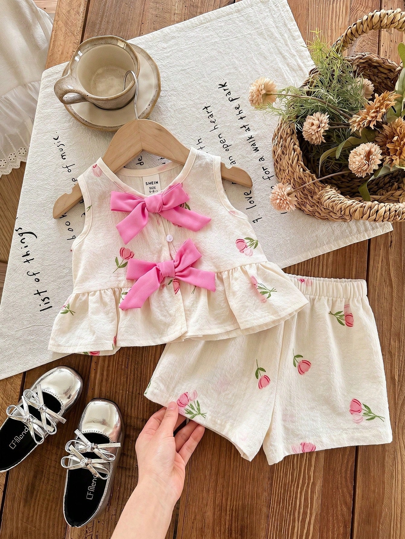 2pcs Baby Girls Tulip Print Bow Peplum Top & Shorts Set - Ivory | 2...