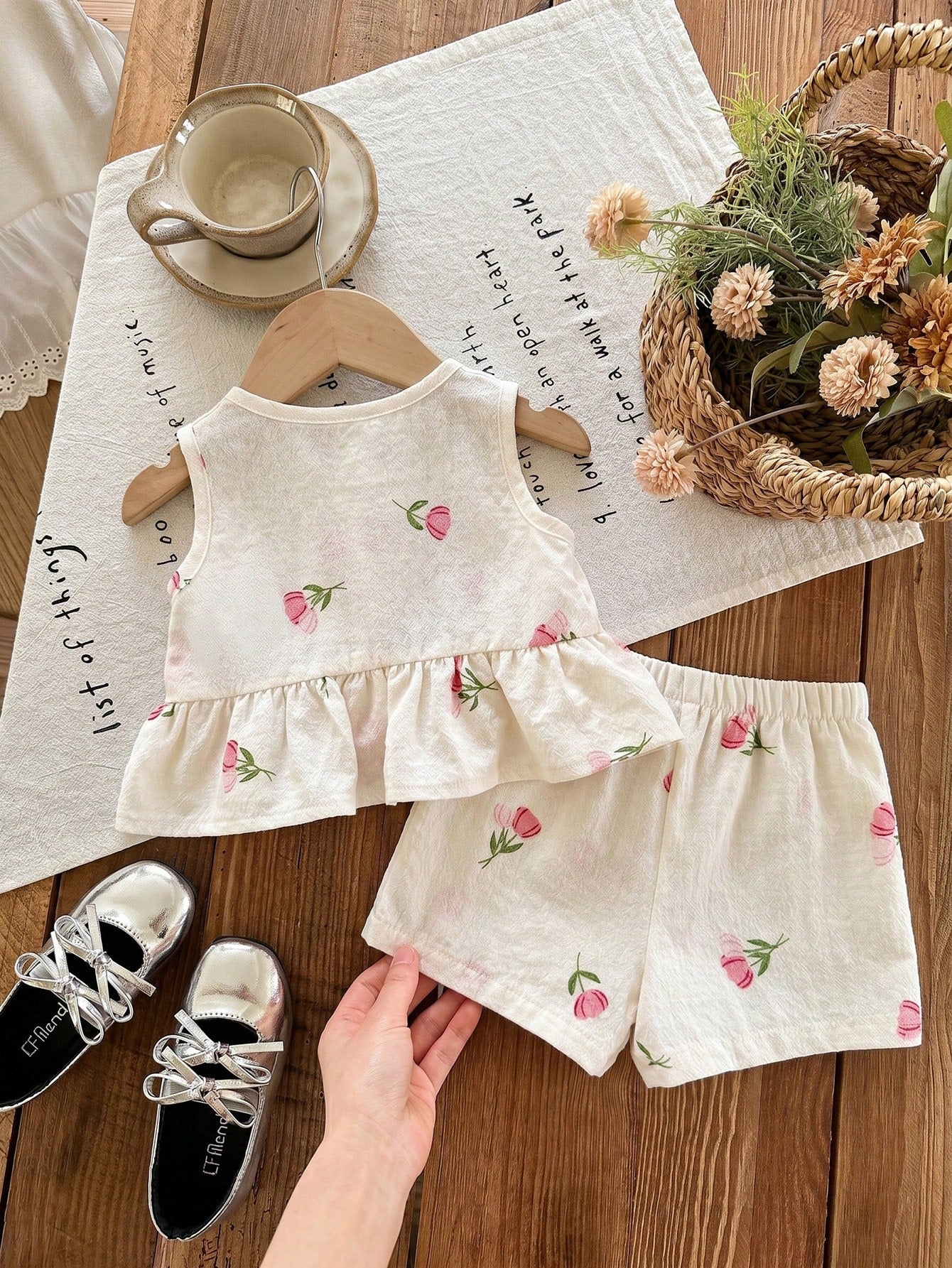 2pcs Baby Girls Tulip Print Bow Peplum Top & Shorts Set - Ivory | 2...
