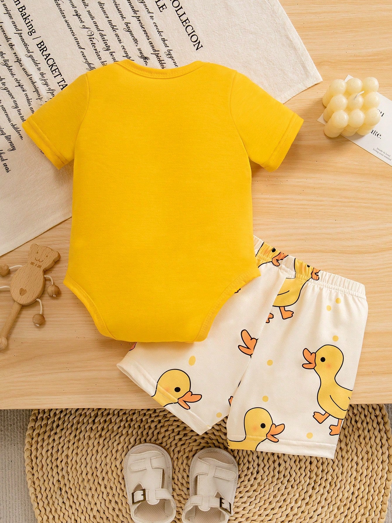 2pcs Baby Boys Duck Face Bodysuit & Shorts Set - Buttercup | 21 Cen...