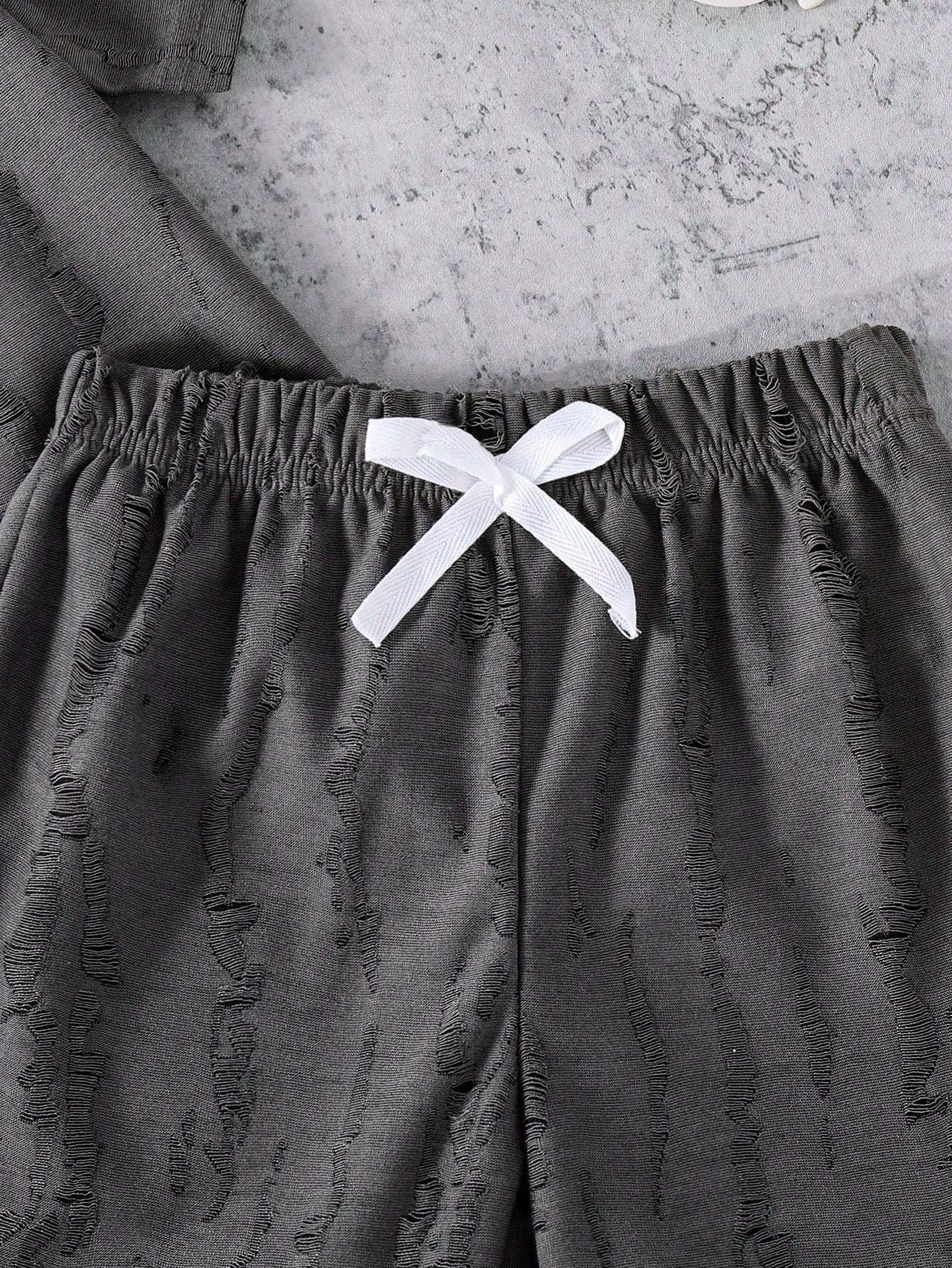 2pcs Little Boys Distressed Texture Tee & Shorts Set - Graphite