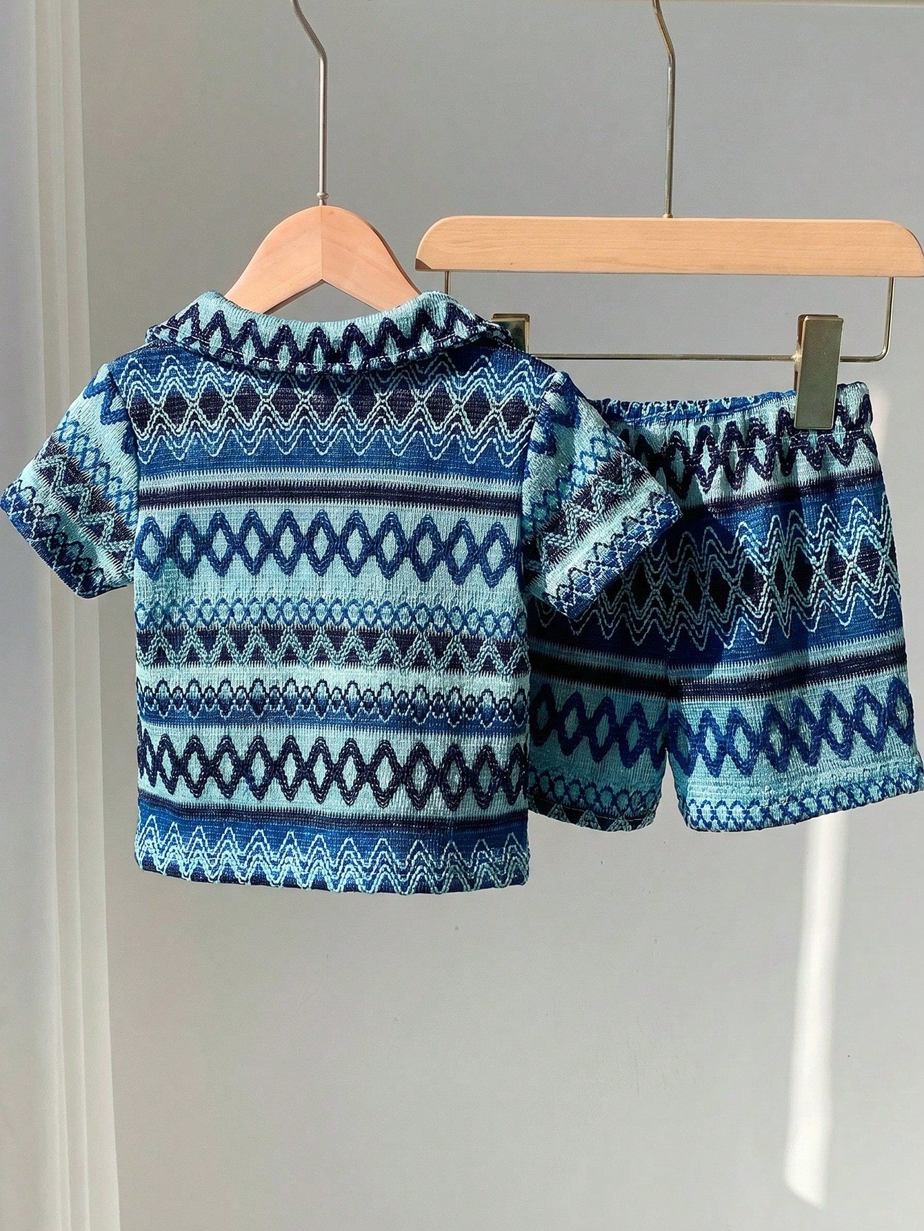 2pcs Boys Aztec Knit Polo Shirt & Shorts Set - Cerulean | 21 Centur...