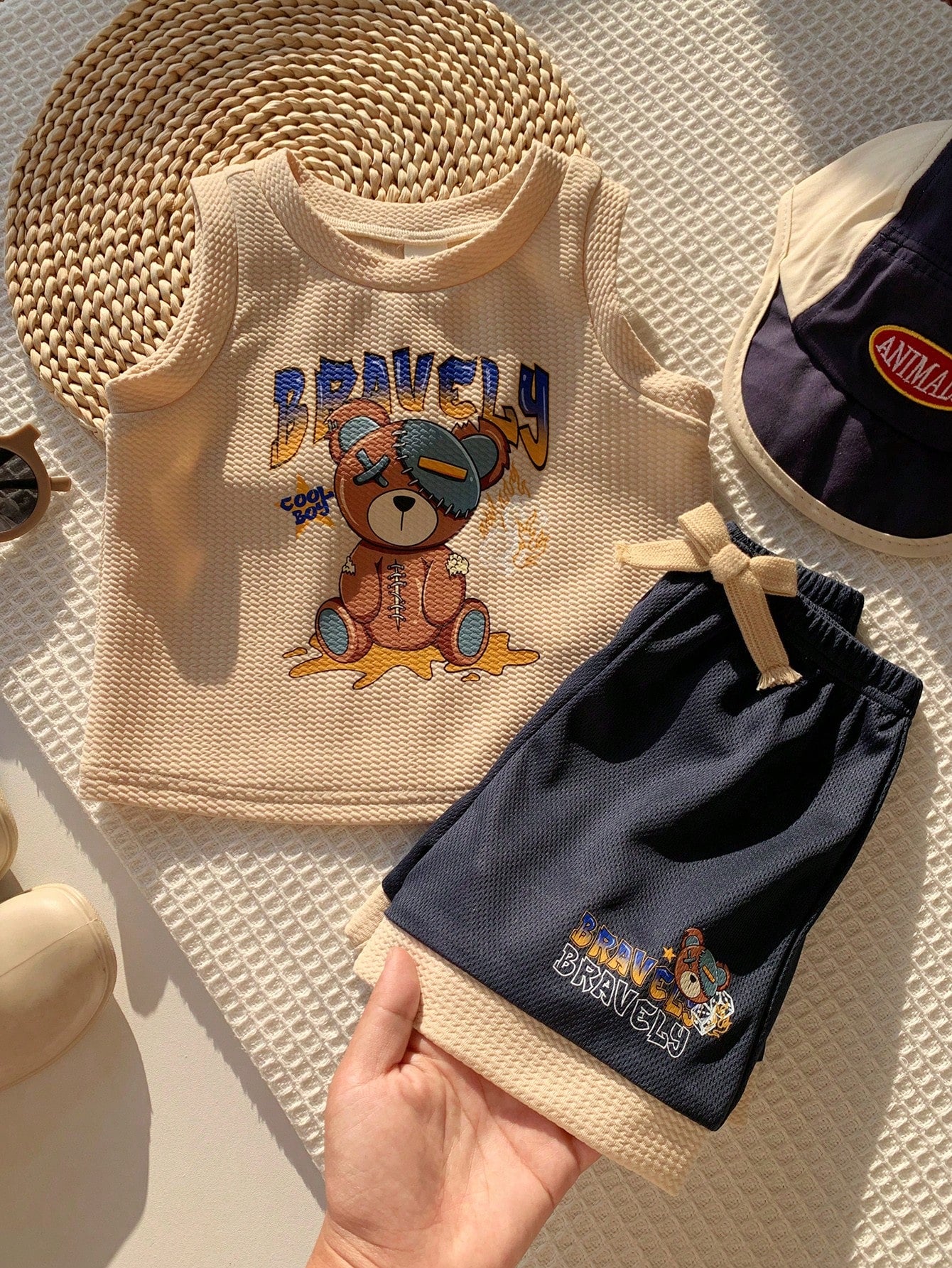 2pcs Boys Bravely Bear Graphic Tank Top & Shorts Set - Ecru | 21 Ce...