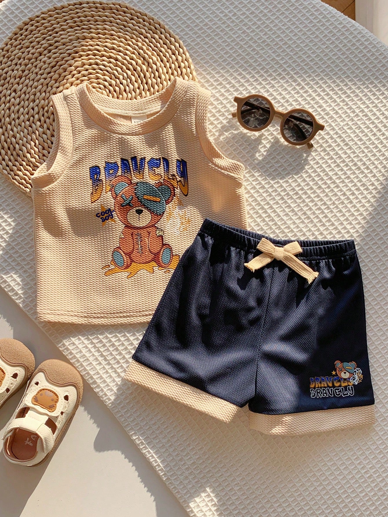 2pcs Boys Bravely Bear Graphic Tank Top & Shorts Set - Ecru | 21 Ce...