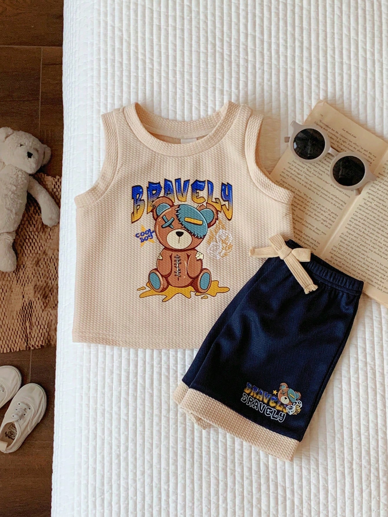 2pcs Boys Bravely Bear Graphic Tank Top & Shorts Set - Ecru | 21 Ce...
