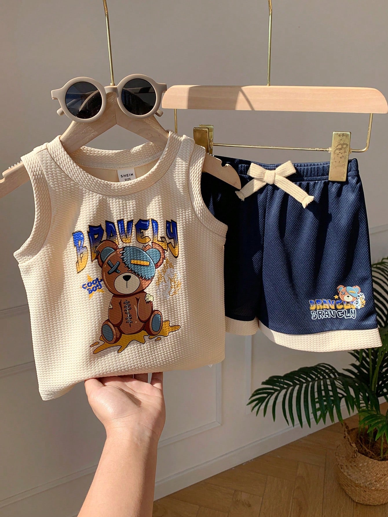 2pcs Boys Bravely Bear Graphic Tank Top & Shorts Set - Ecru | 21 Ce...