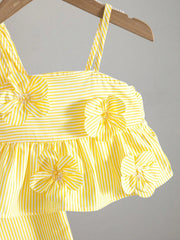 2pcs Girls Striped 3D Floral Camisole & Wide-Leg Pants Set - Butter...