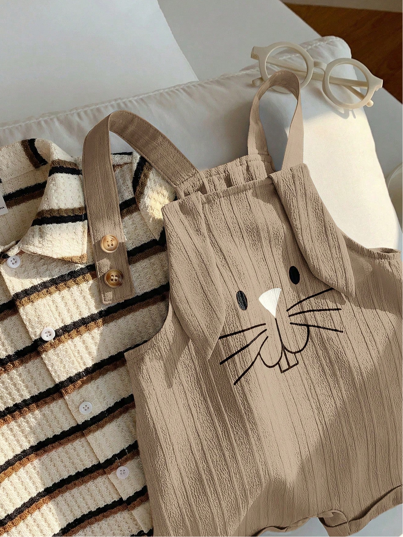 2pcs Boys Striped Polo Shirt & Bunny Dungaree Set - Griege | 21 Cen...