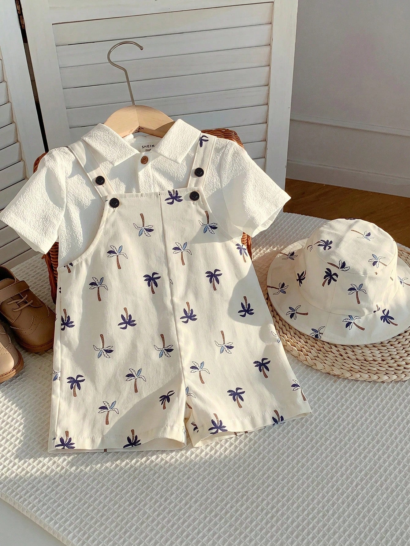 2pcs Boys Palm Print Dungaree Shorts & Bucket Hat Set - Ivory | 21 ...