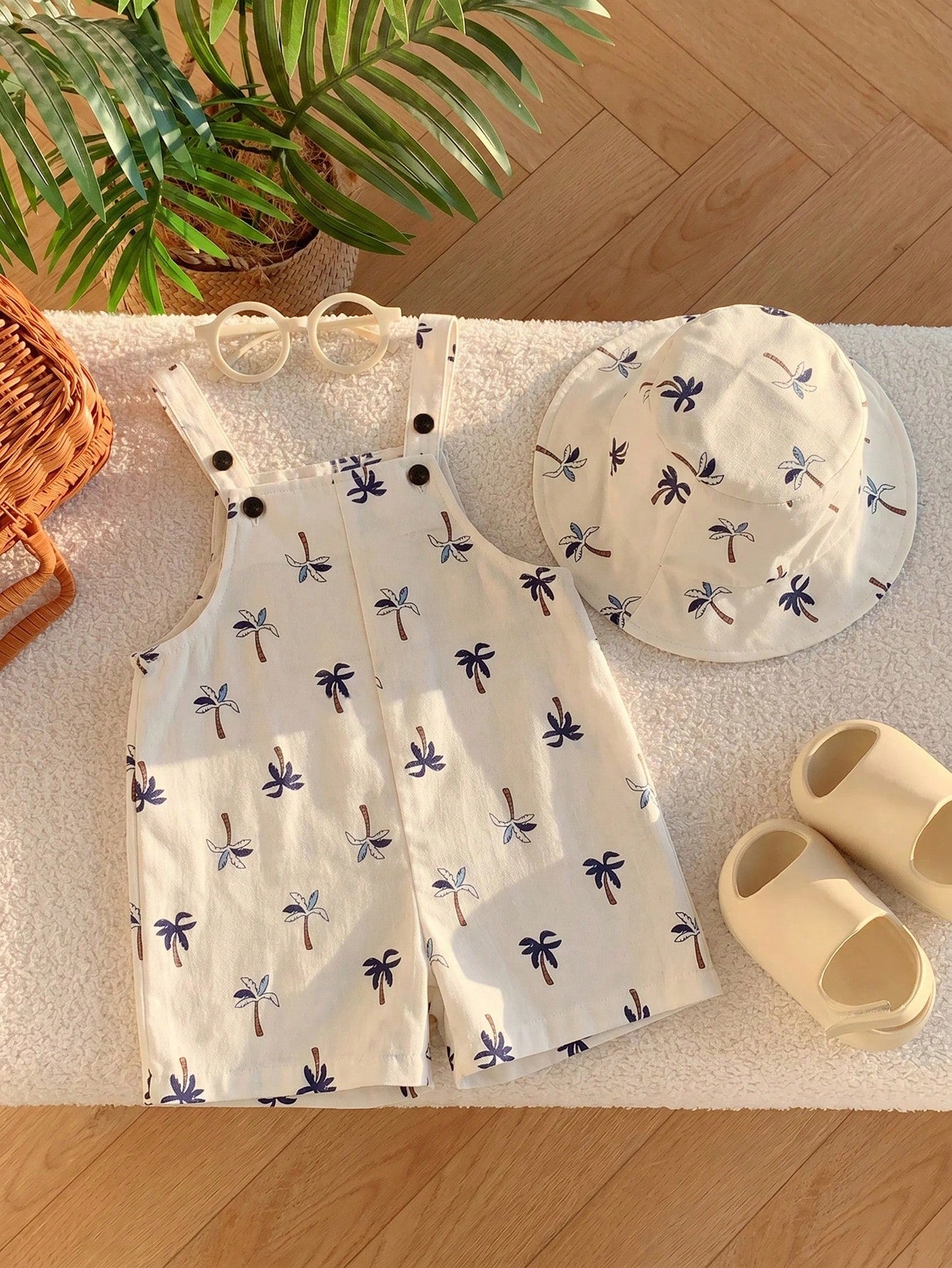 2pcs Boys Palm Print Dungaree Shorts & Bucket Hat Set - Ivory | 21 ...