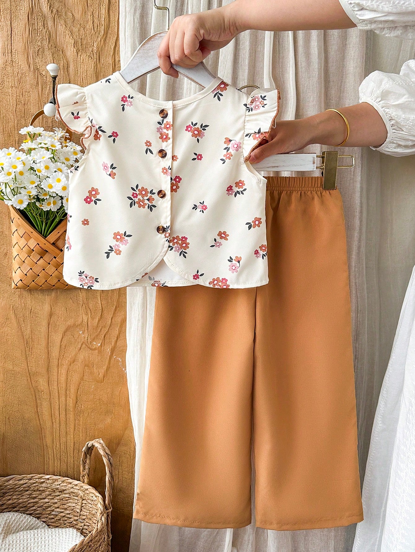 2pcs Little Girls Ditsy Floral Ruffle Top & Wide-Leg Pants Set - Iv...