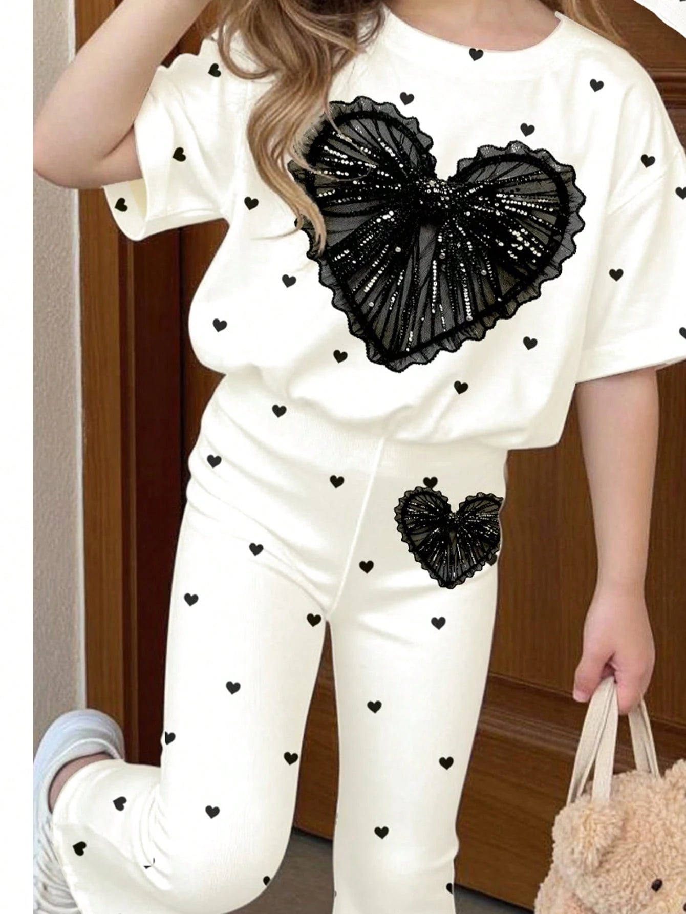 2pcs Little Girls Sequin Heart Print Tee & Flare Pants Set - Ivory ...
