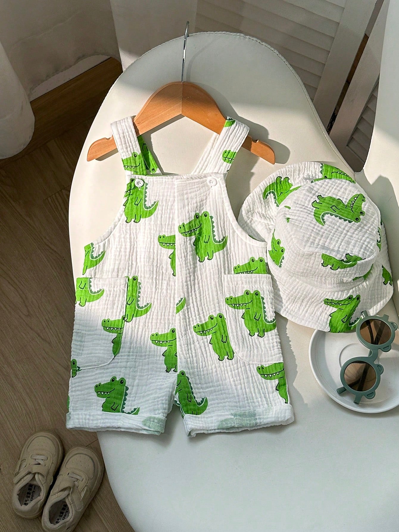 2pcs Boys Crocodile Print Muslin Dungaree & Bucket Hat Set - Ivory ...